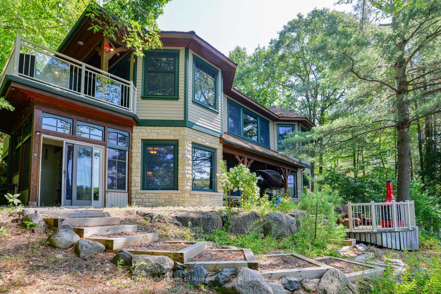 45 Estate Drive, Muskoka Lakes, ON P0B 1J0