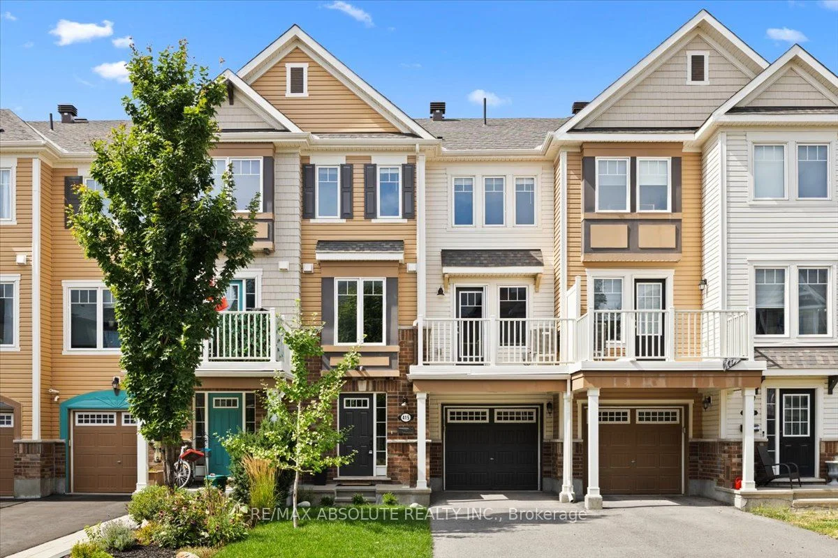 Att/Row/Townhouse in Kanata