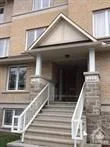 Condo Townhouse in South of Baseline to Knoxdale