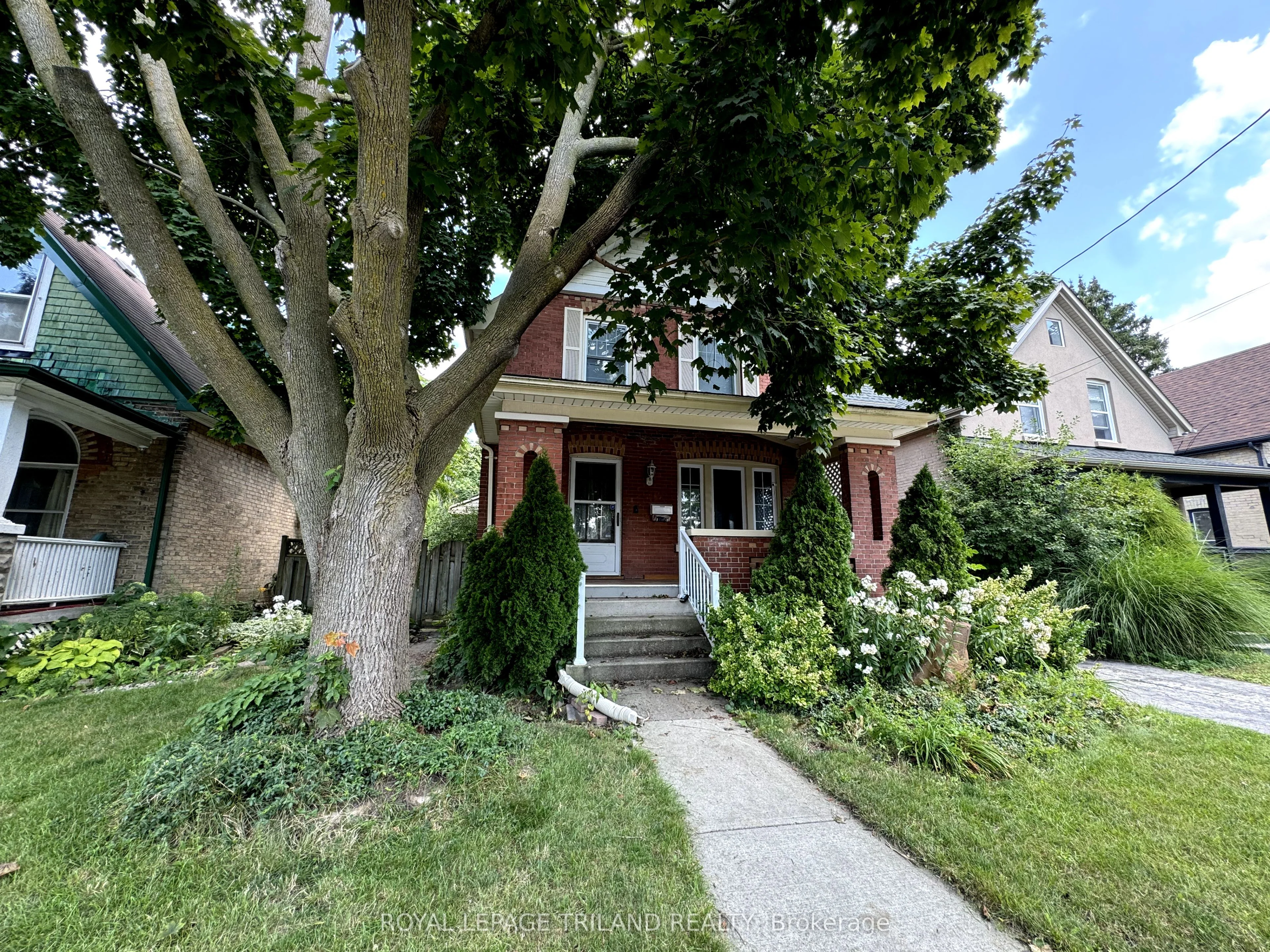 120 Briscoe Street E, London South, ON N6C 1X2