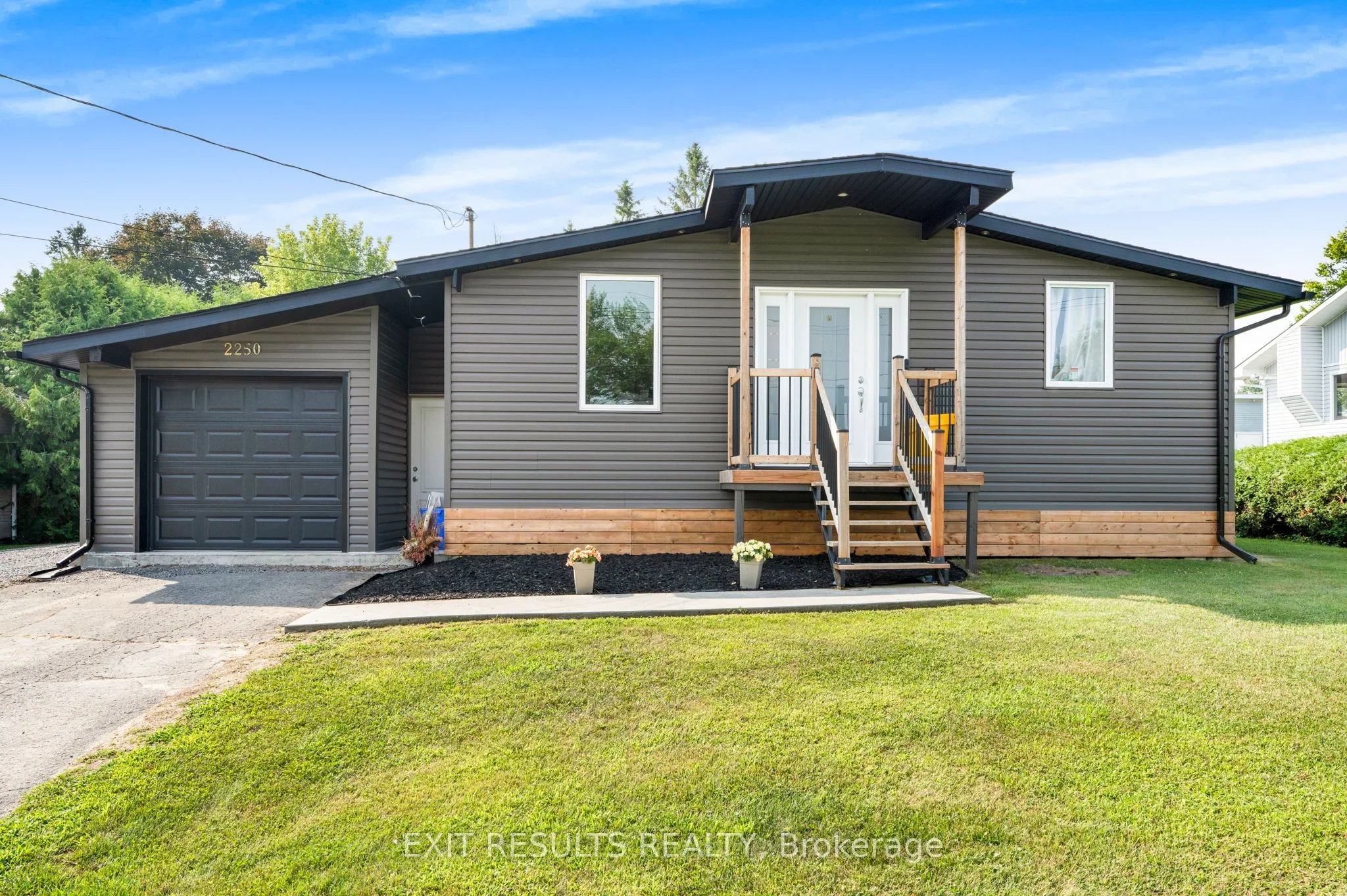 2250 Lapointe Street, Clarence-rockland, On K0a 1e0