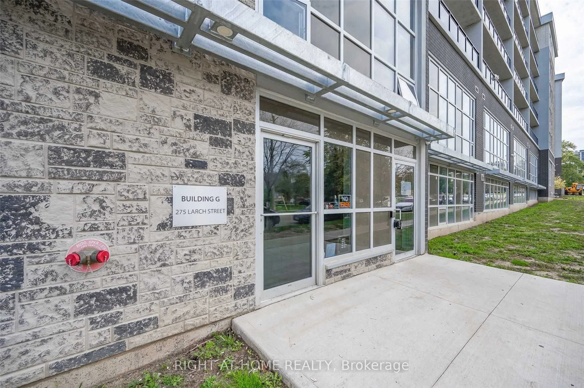 275 Larch Street F114, Waterloo, On N2l 0j3