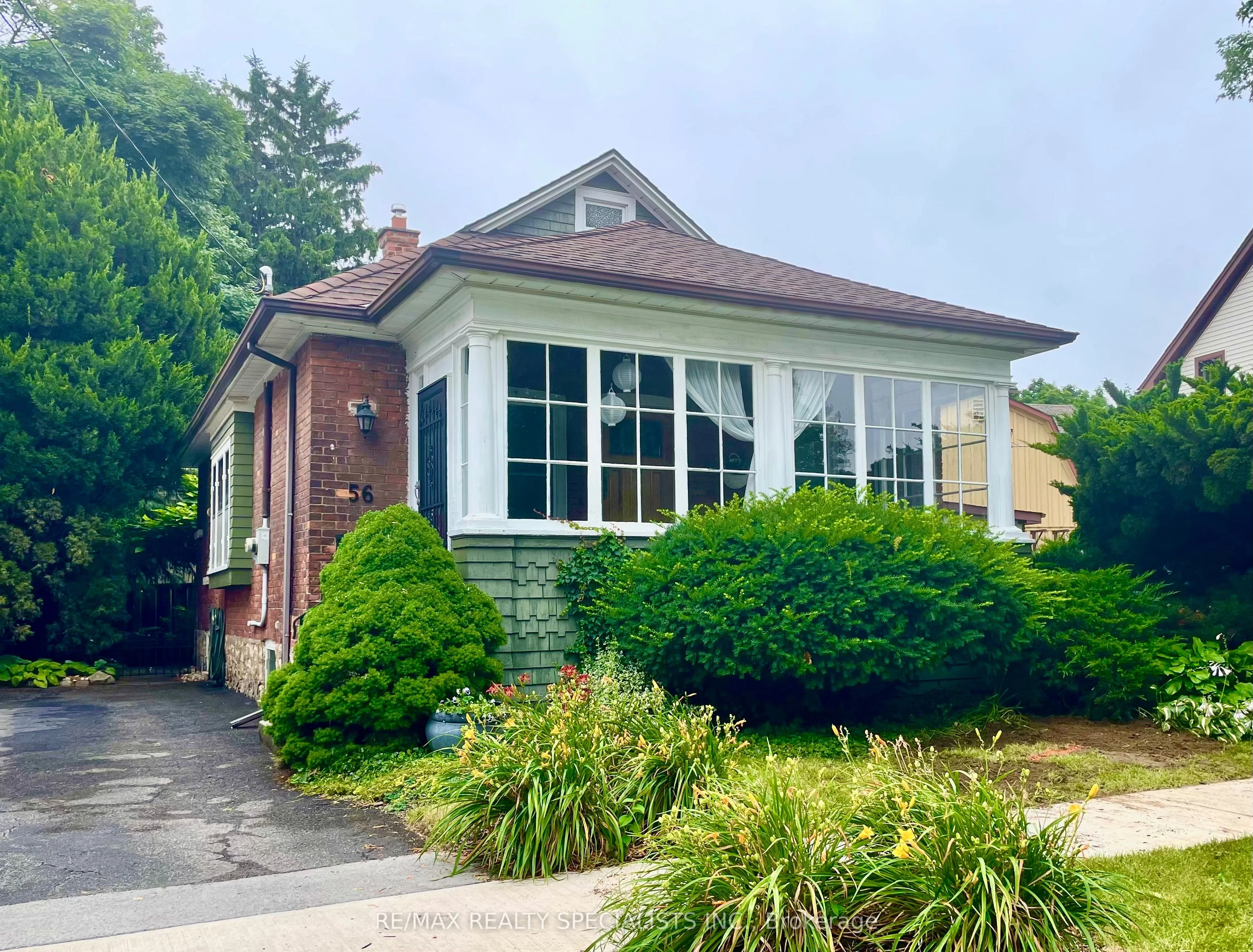 56 Woodland Avenue, St. Catharines, ON L2R 5A3
