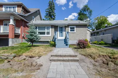 Detached in Carlingwood - Westboro and Area