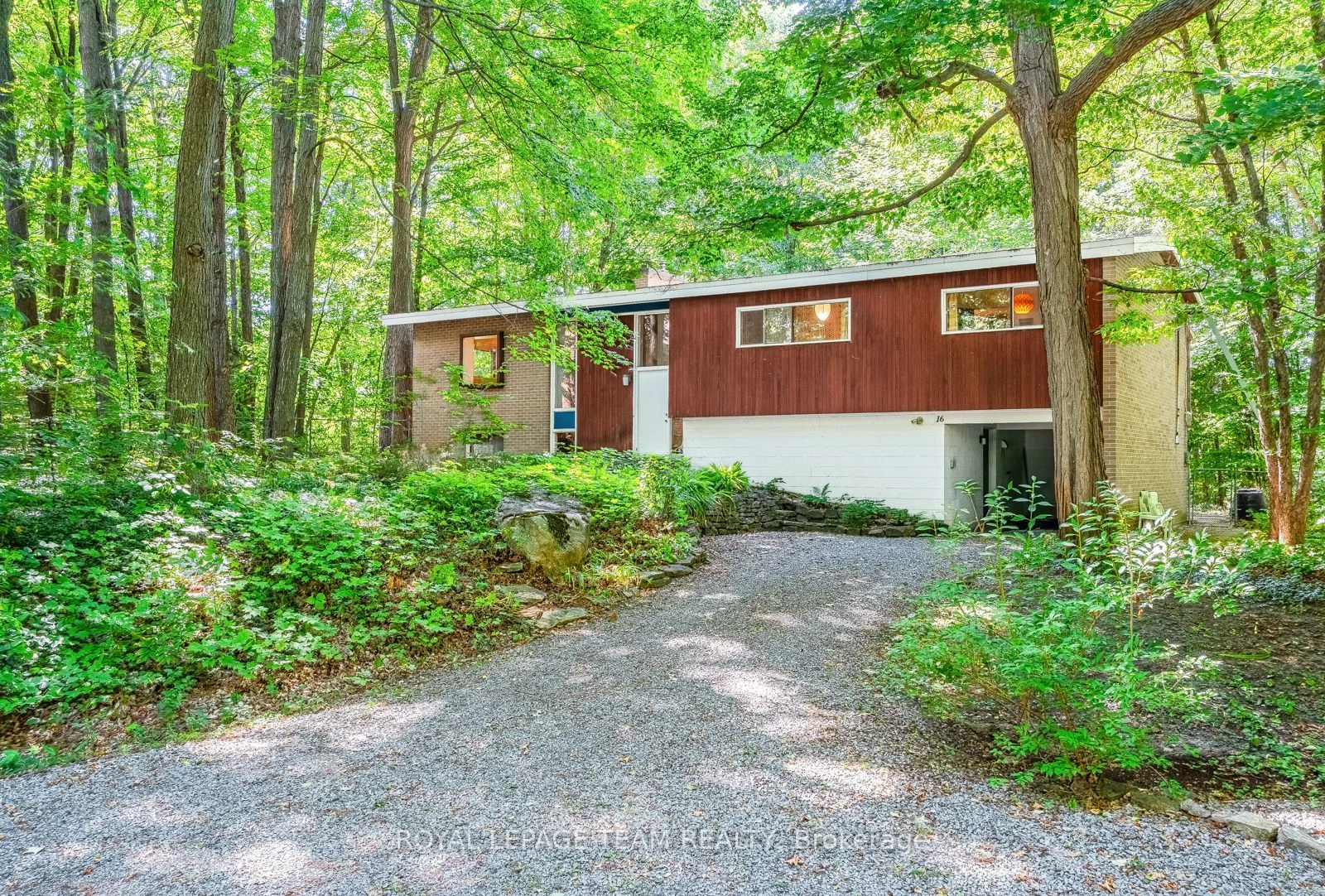 16 Kindle Court, Beacon Hill North - South and Area, ON K1J 6E2