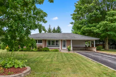 Detached in North Huron