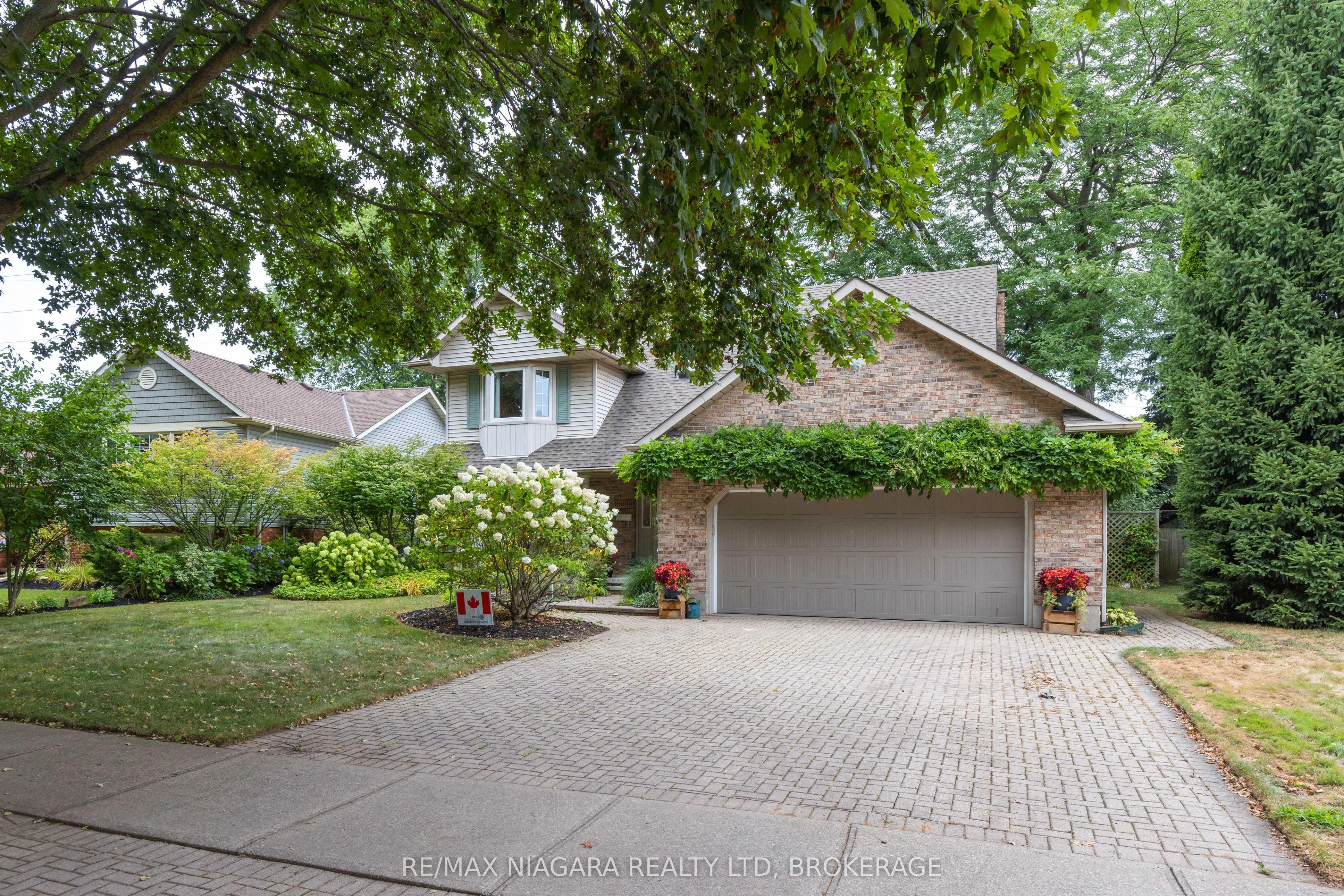 6009 Mountainside Street, Niagara Falls, ON L2J 4H9