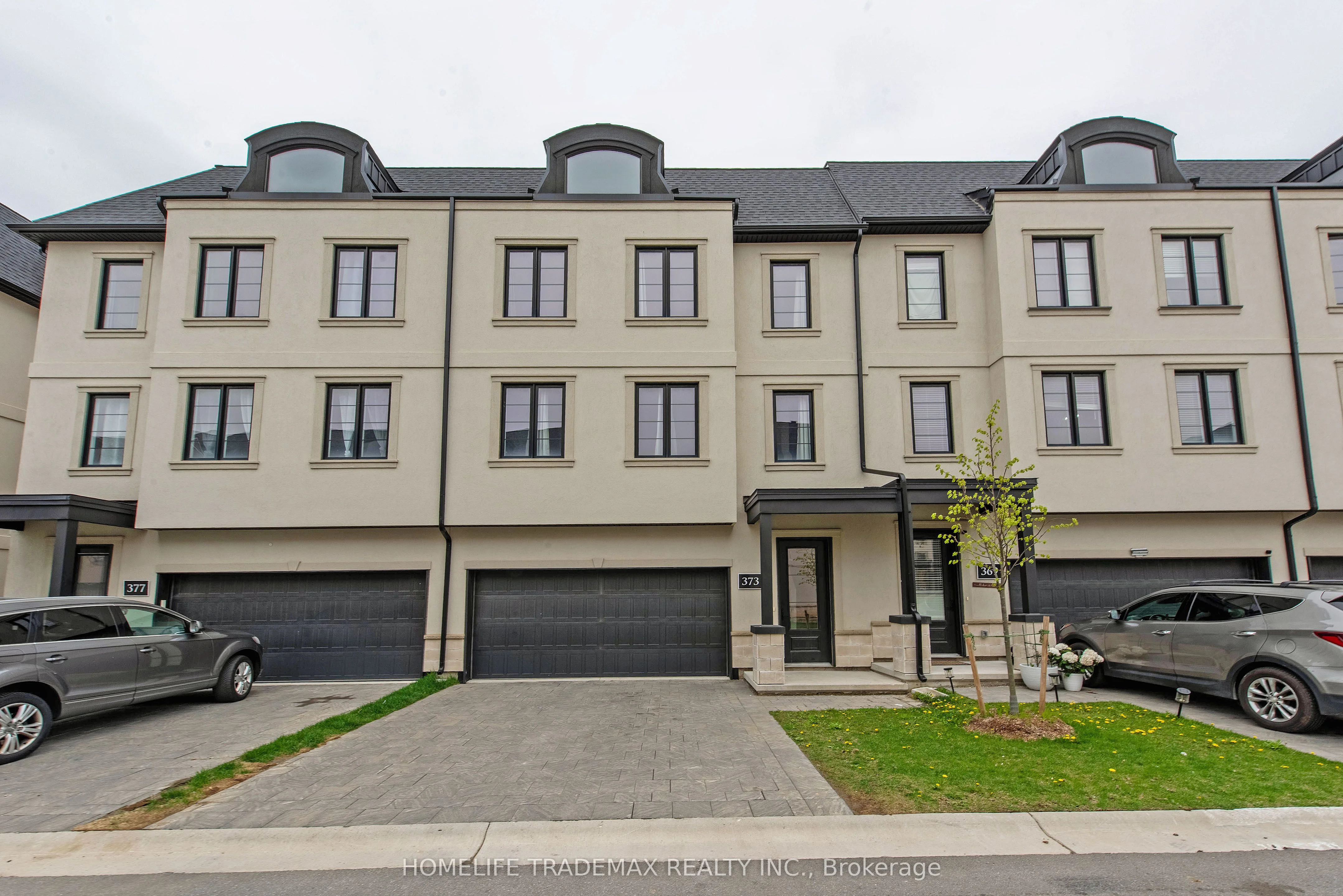 Condo Townhouse in London North