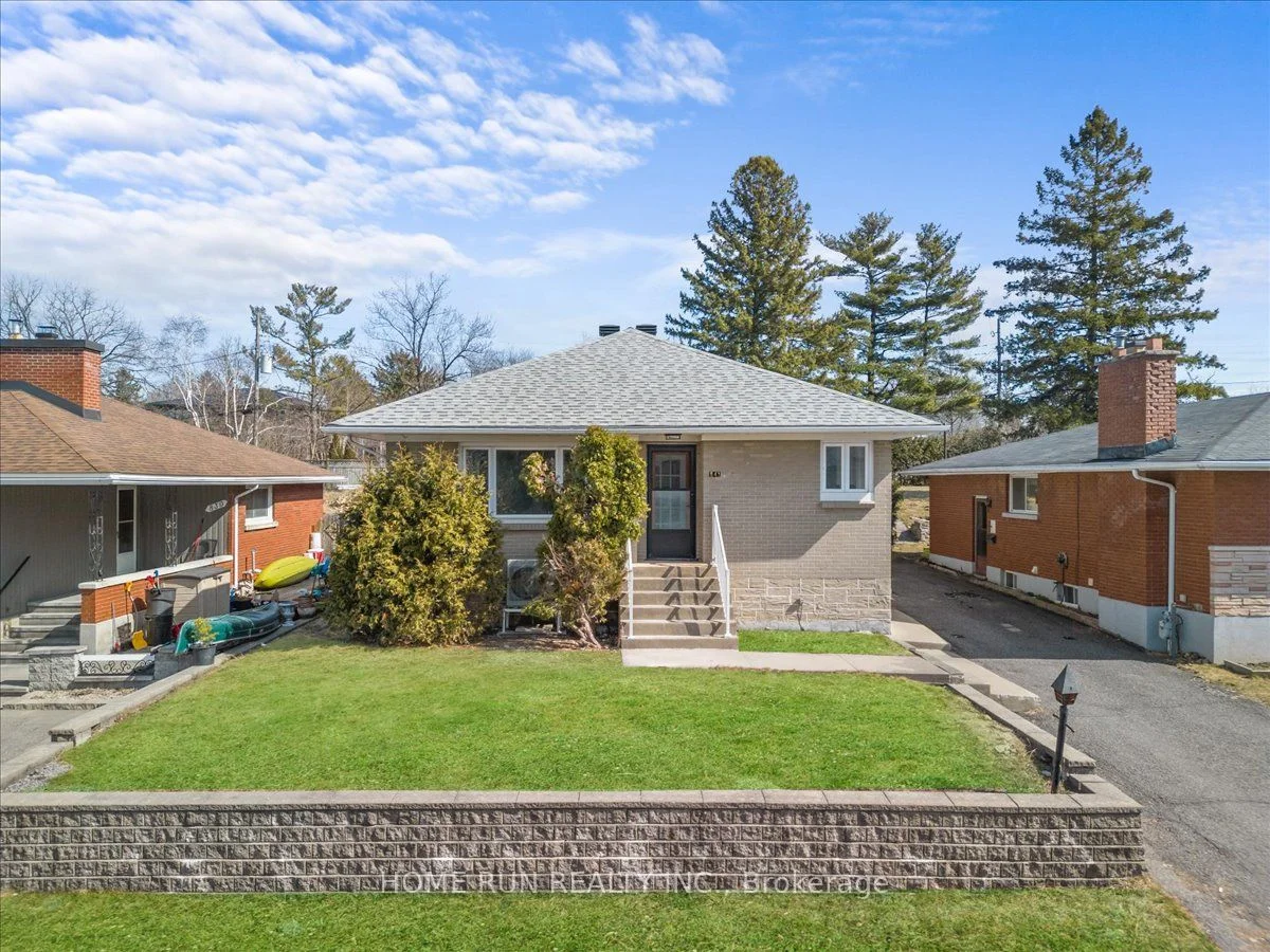 841 Iroquois Road, Mckellar Heights - Glabar Park And Area, On K2a 3n3