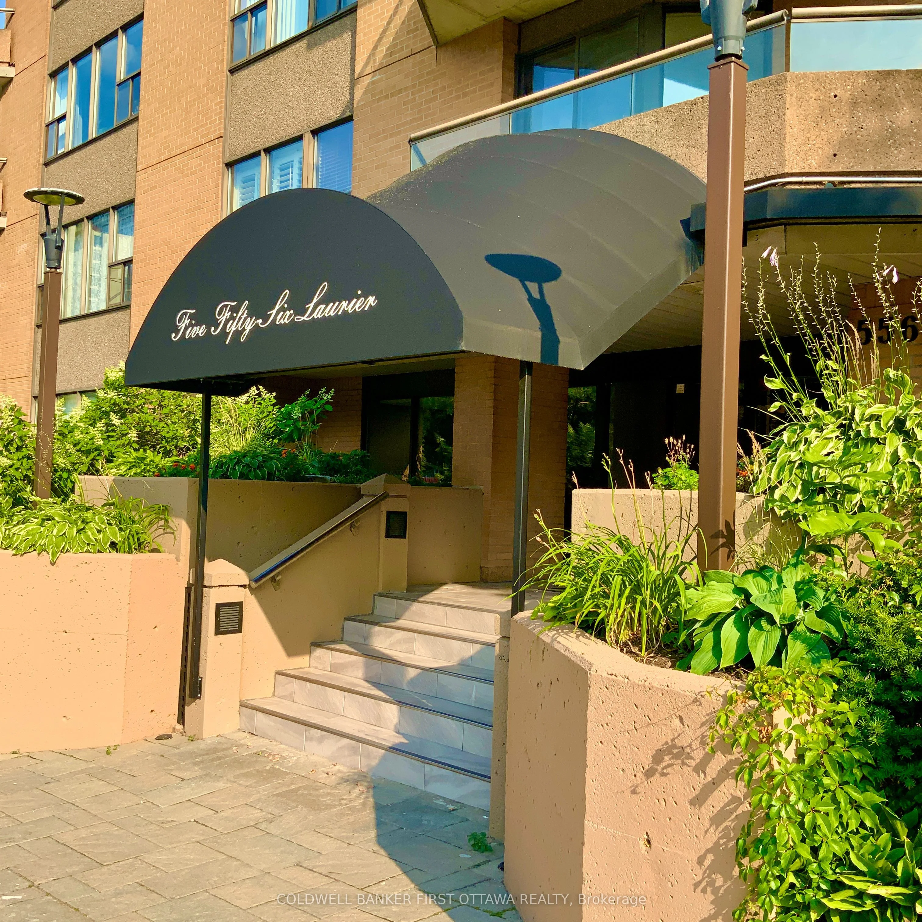 556 Laurier Avenue W 506, Ottawa Centre, ON K1R 7X2