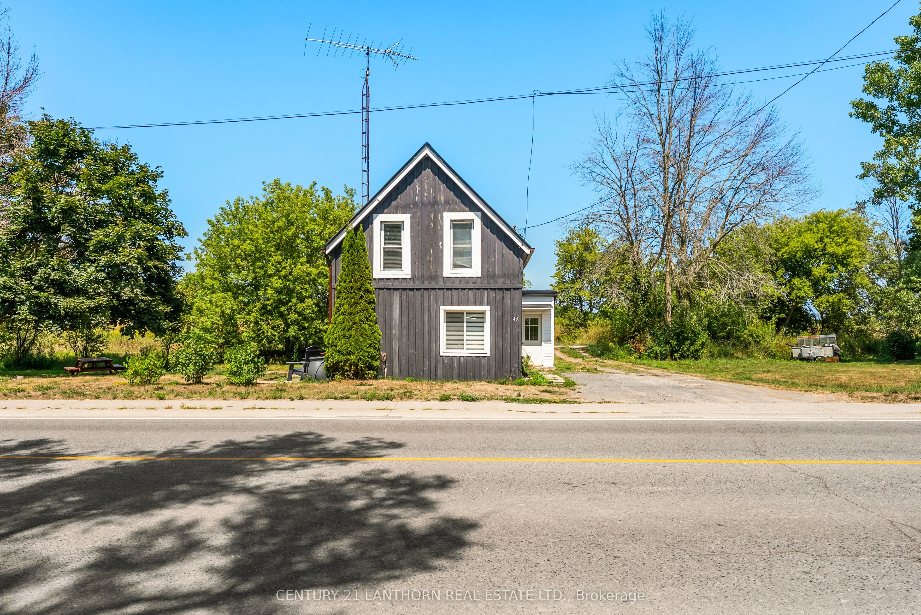 43 Stanley Street, Prince Edward County, On K0k 1g0