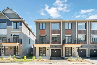 Att/Row/Townhouse in Kanata