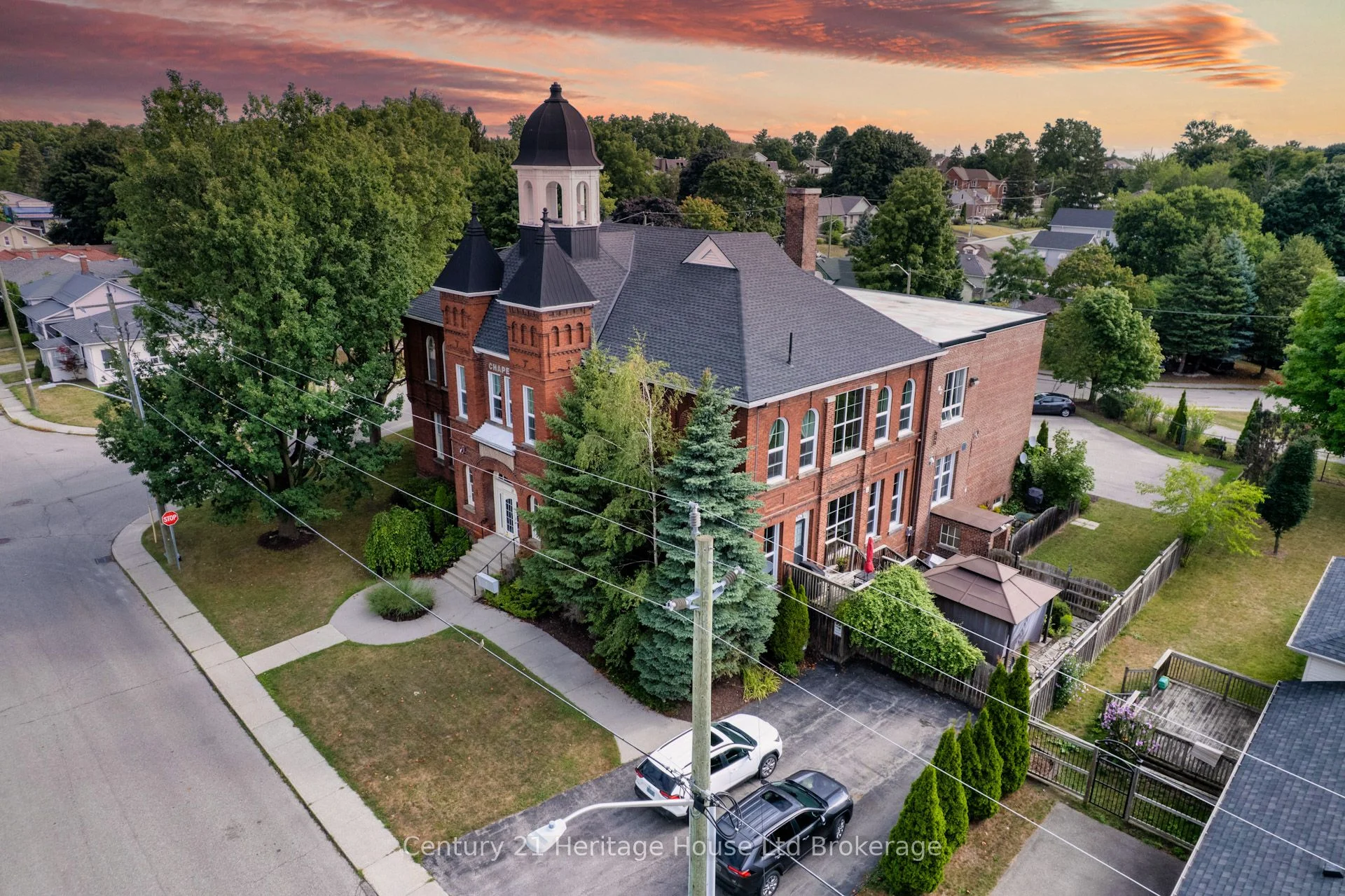 27 Chapel Street 101, Woodstock, ON N4S 3R5