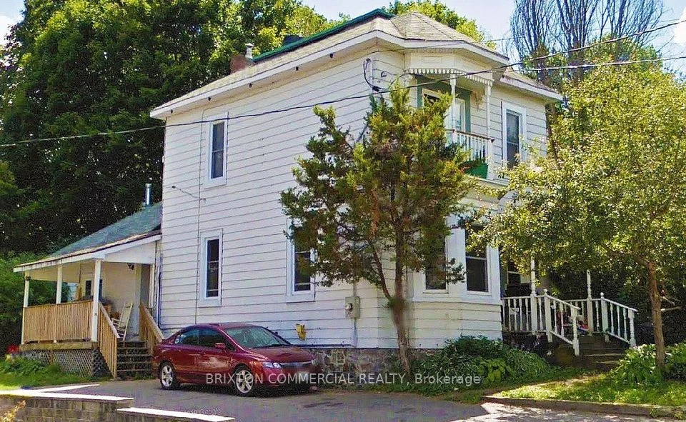 11 Minerva Street W 3, Huntsville, ON P1H 1C6
