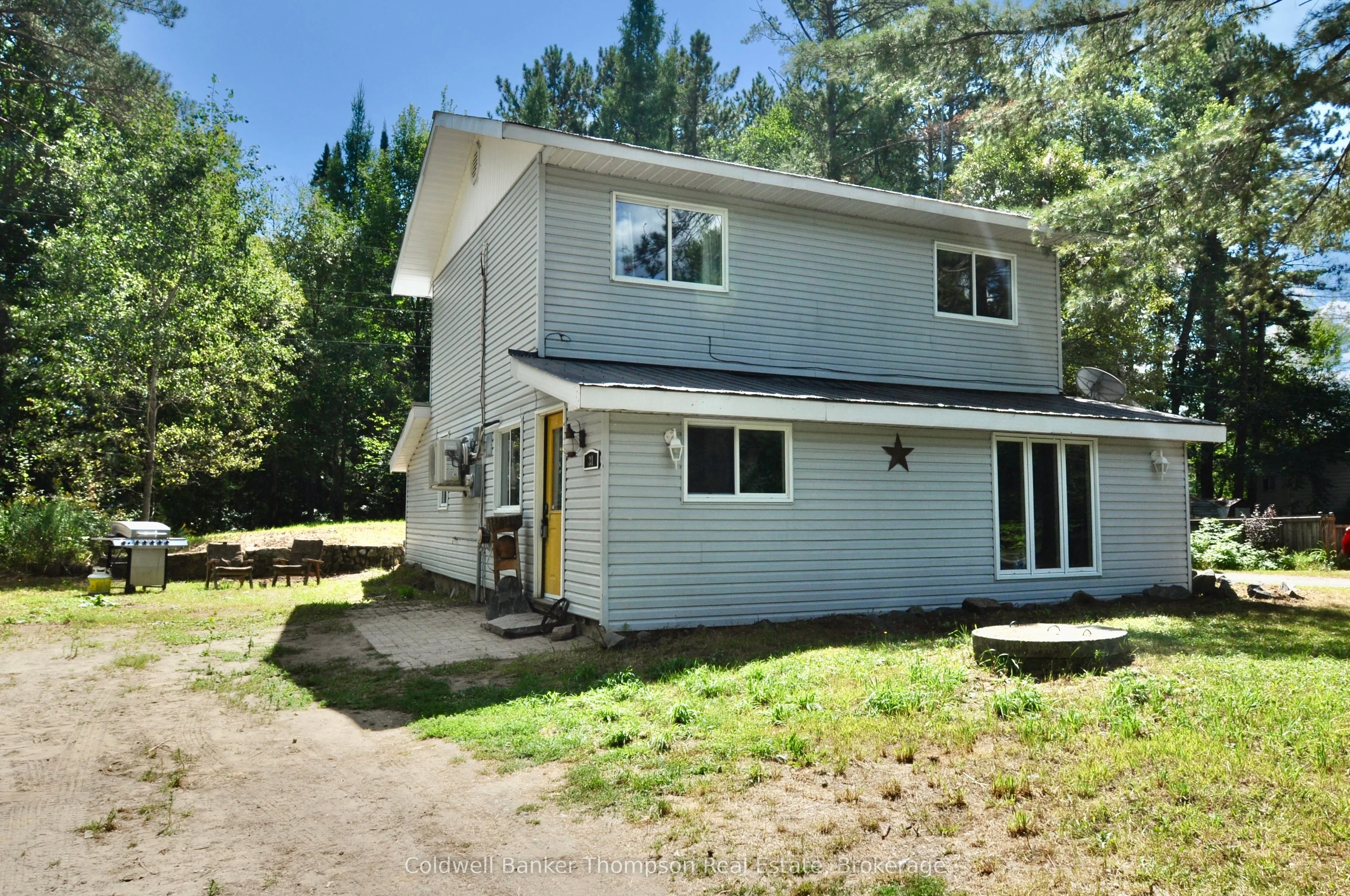 31 Hutcheson Beach Road, Huntsville, ON P1H 1N4