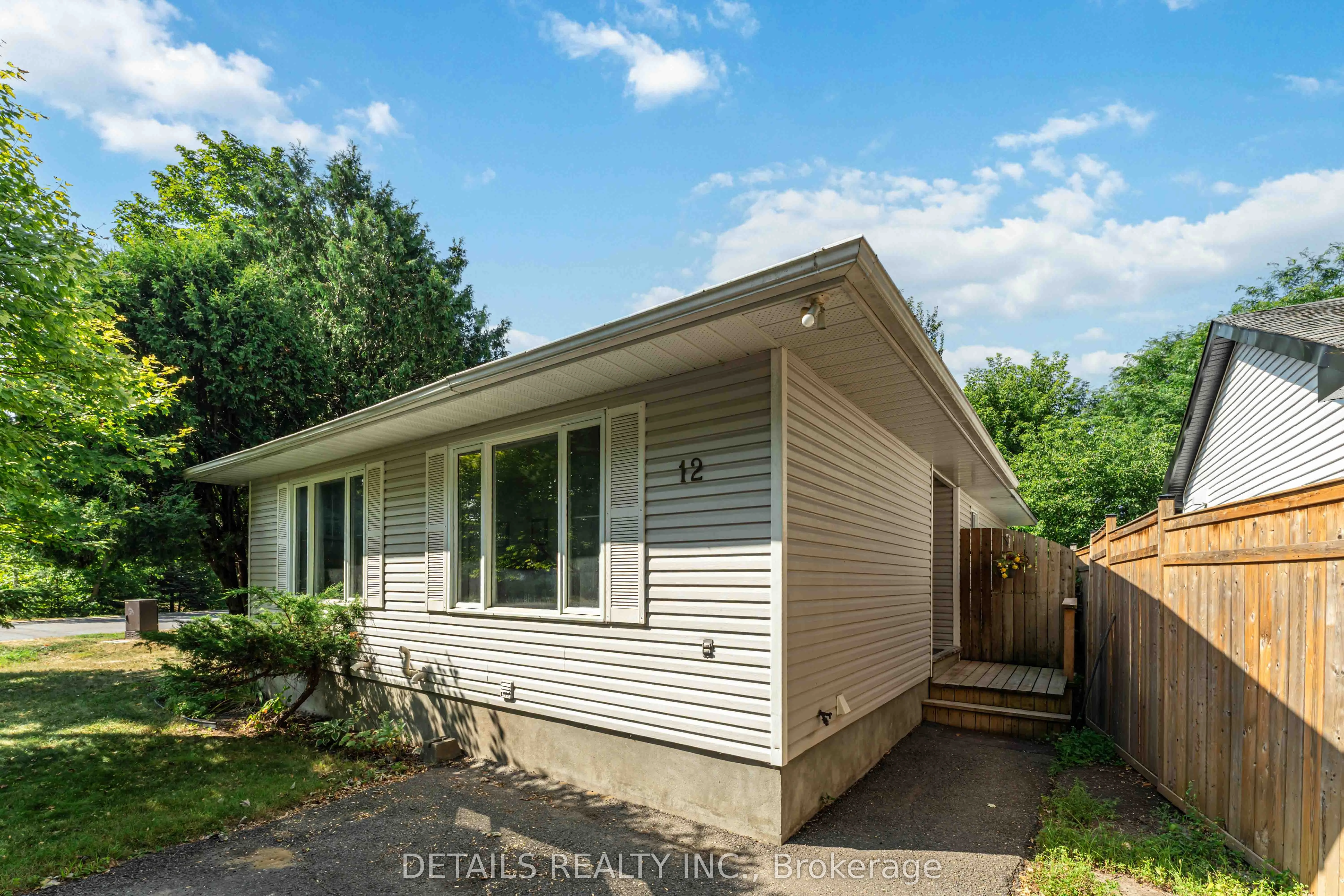 12 Henry Goulburn Way , Stittsville - Munster - Richmond, ON K2S 1N9
