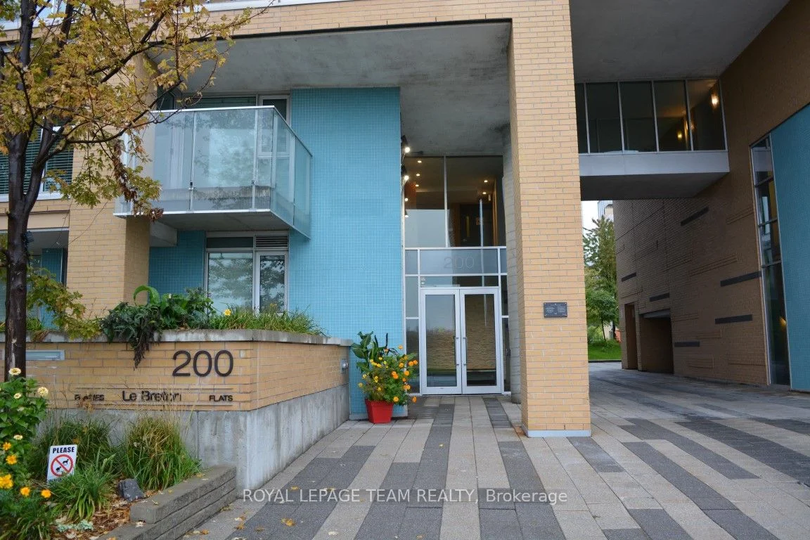 200 Lett Street 413, West Centre Town, ON K1R 0A7