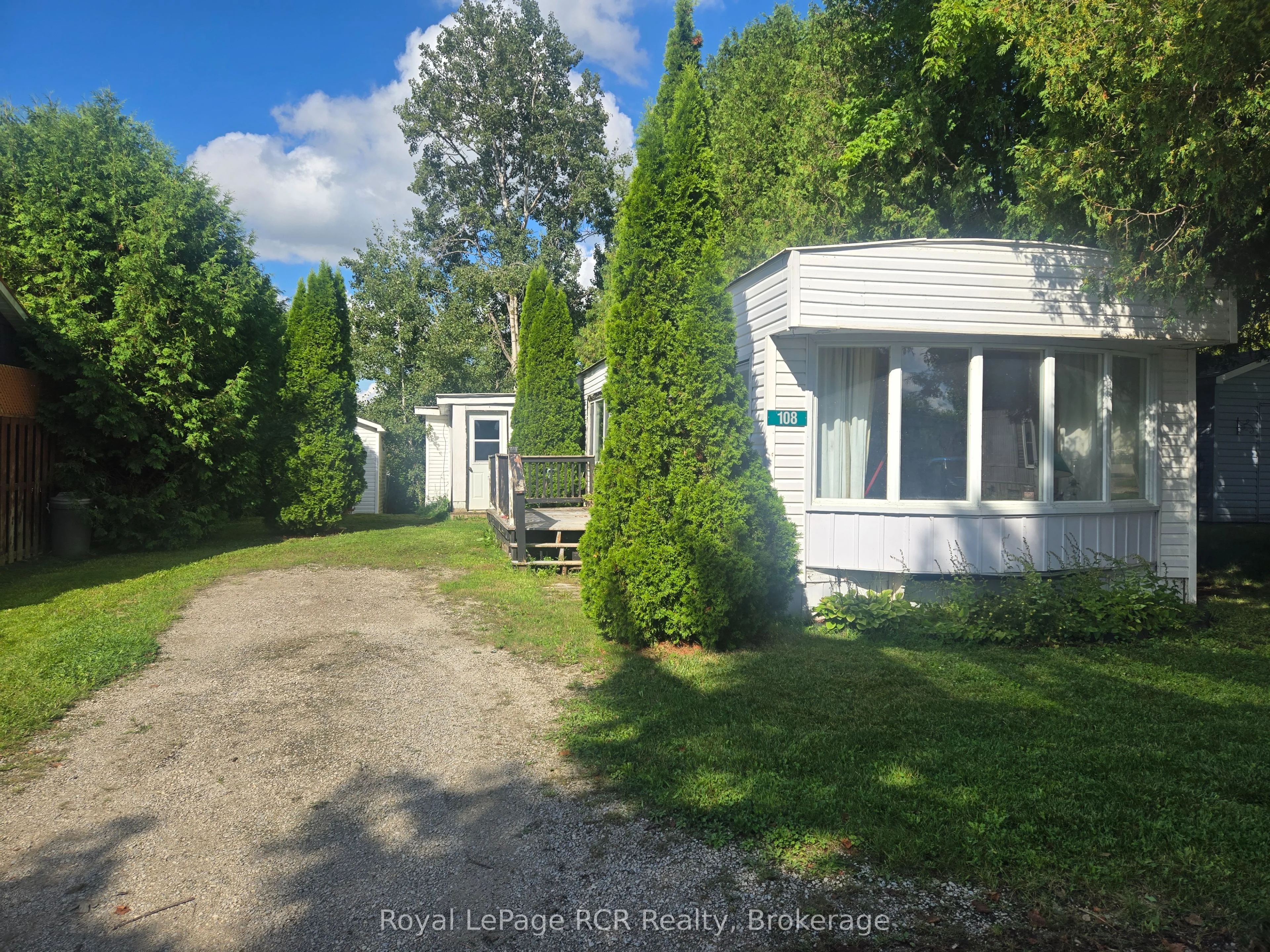 108 Sussex Square, Georgian Bluffs, ON N4K 5N5