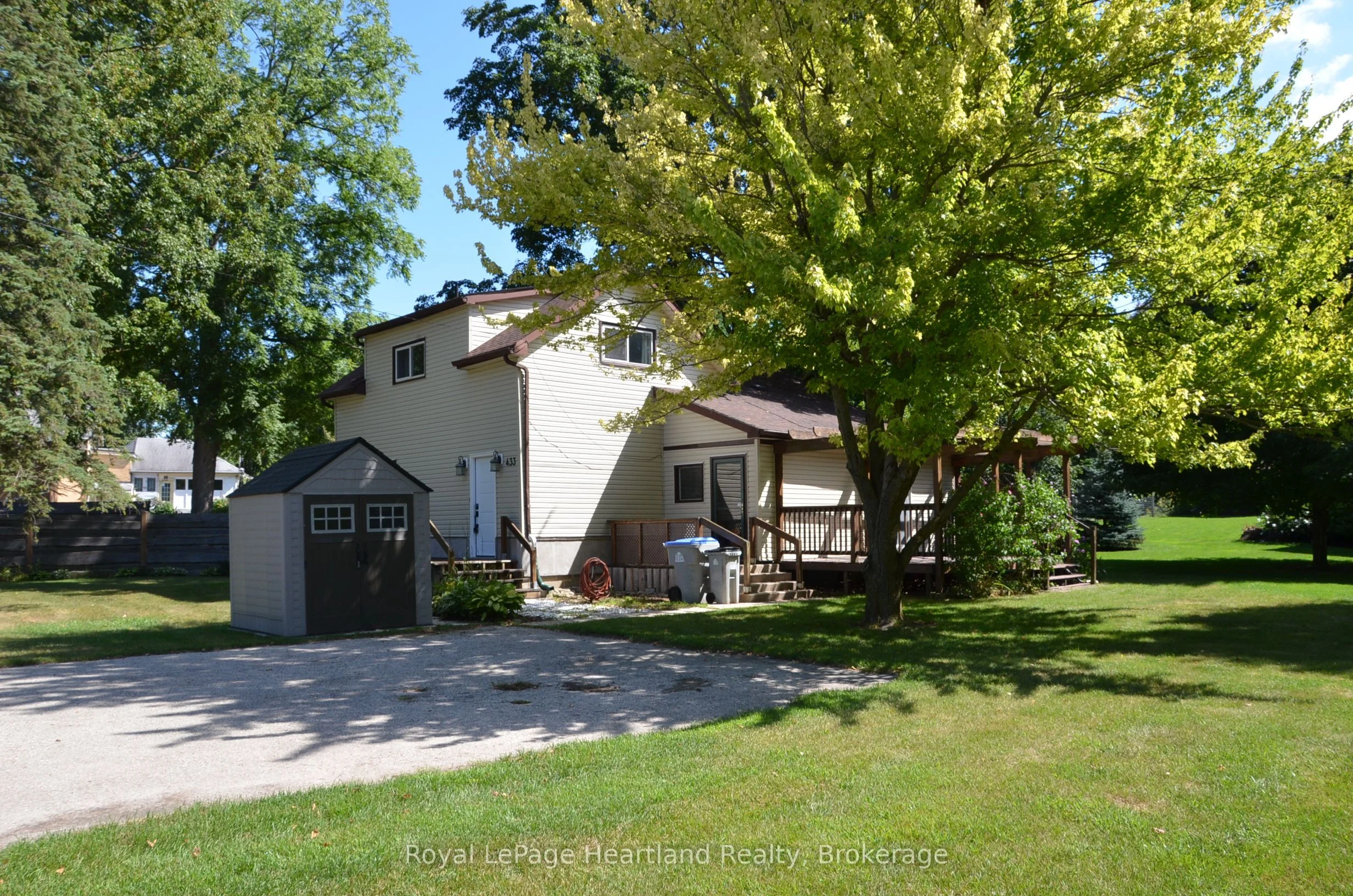 433 ALBERT Street, Huron East, ON N0G 1H0