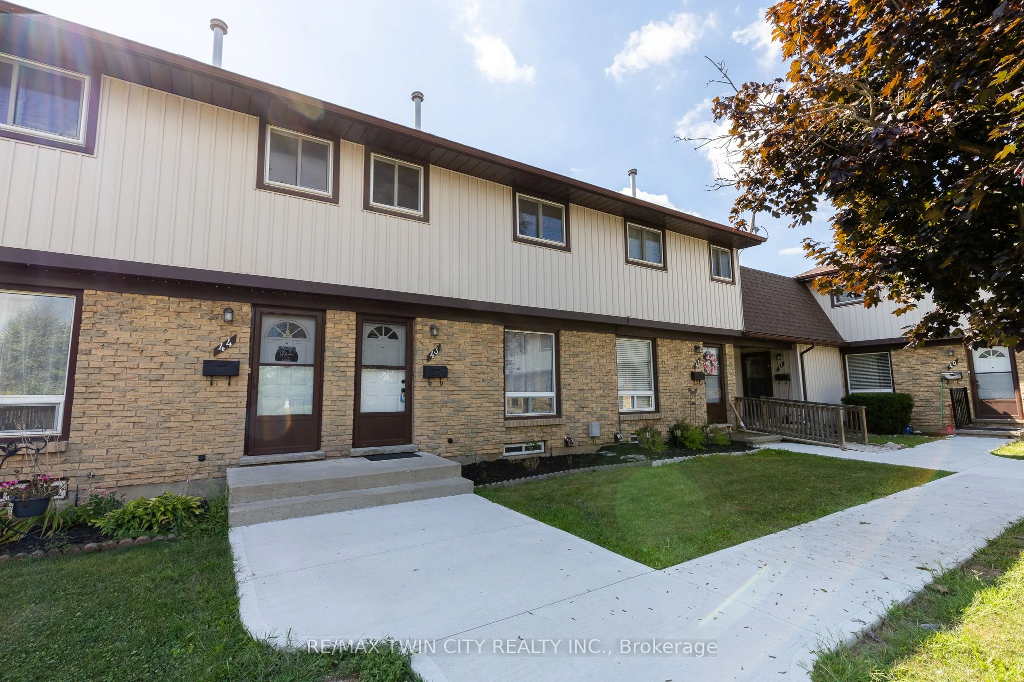 210 Glamis Road 43, Cambridge, ON N1R 6L3