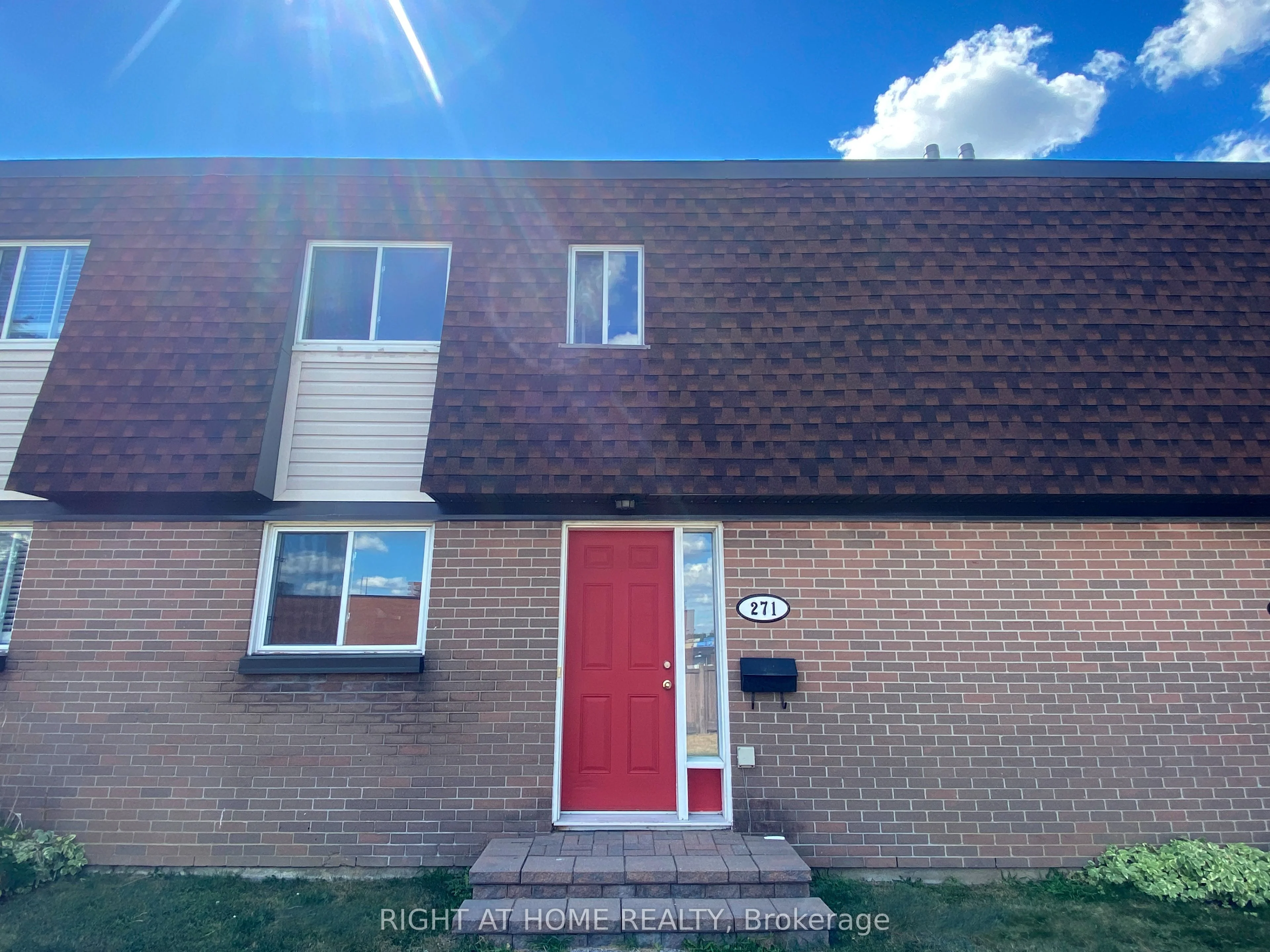 271 RIDGEPARK Private, Meadowlands - Crestview and Area, ON K2G 1H1
