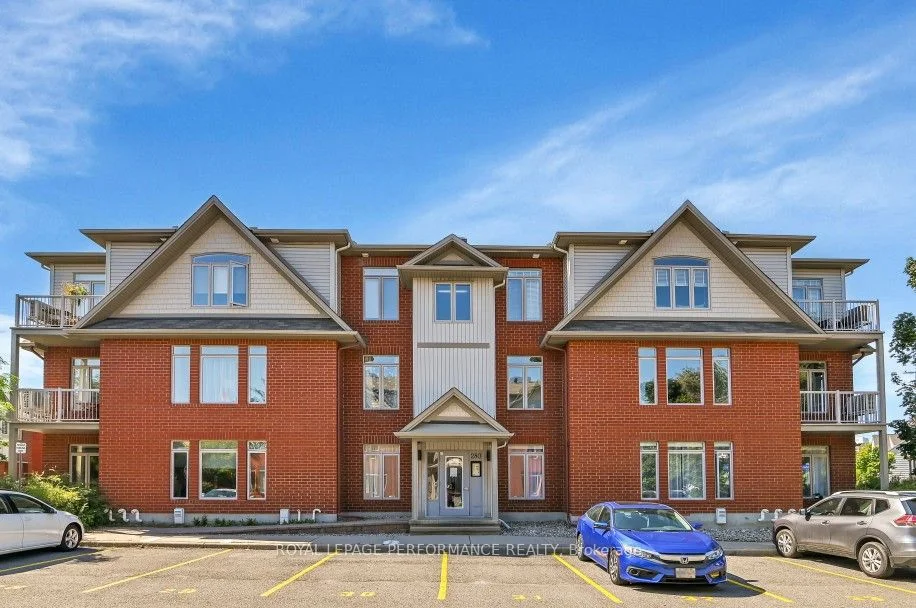 280 Meilleur Private H, Vanier and Kingsview Park, ON K1L 0A2