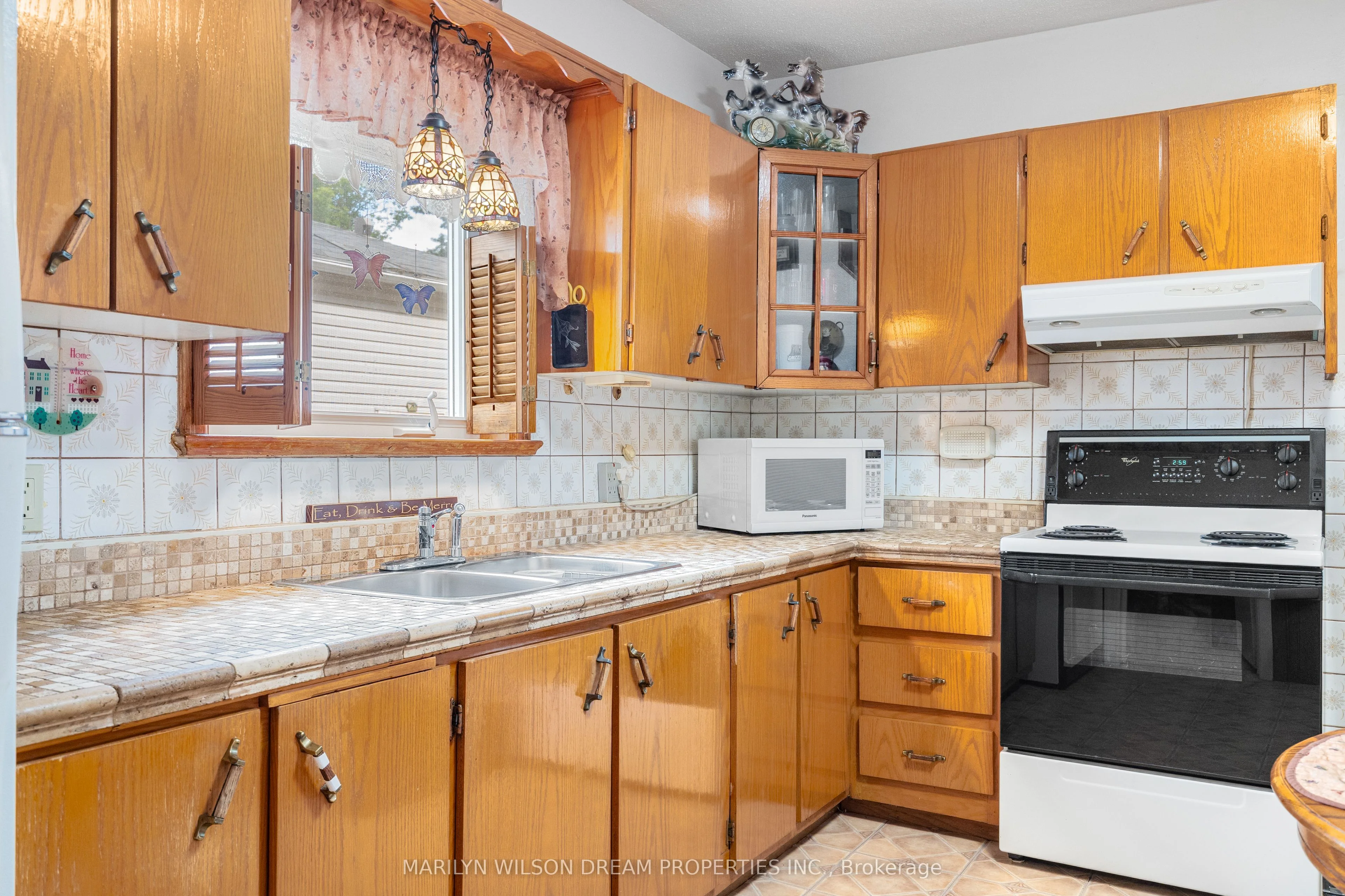 1252 Dorchester Avenue, Carlington - Central Park, ON K1Z 8E6