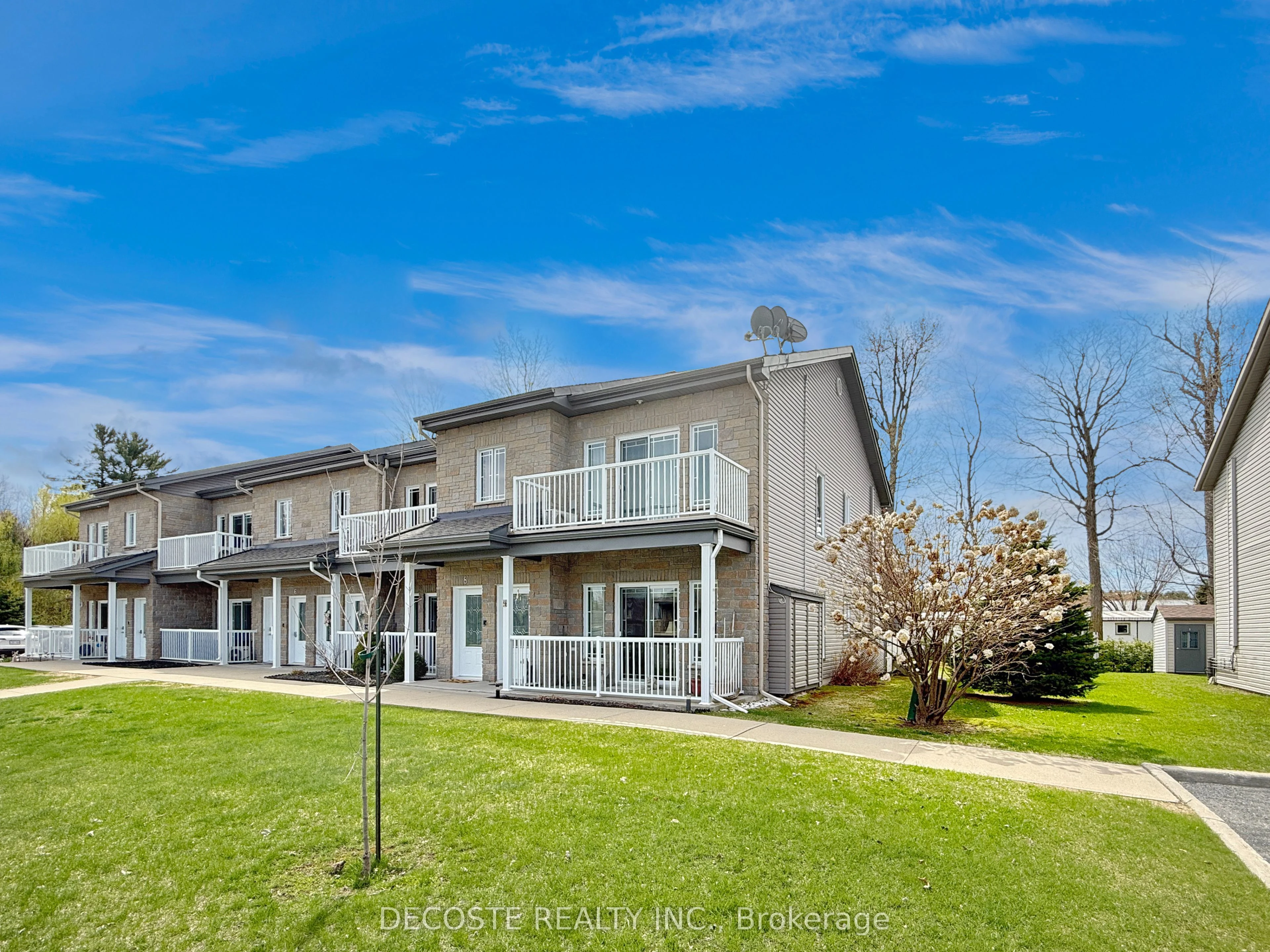 28 Valain Street 8, Alfred And Plantagenet, On K0b 1a0