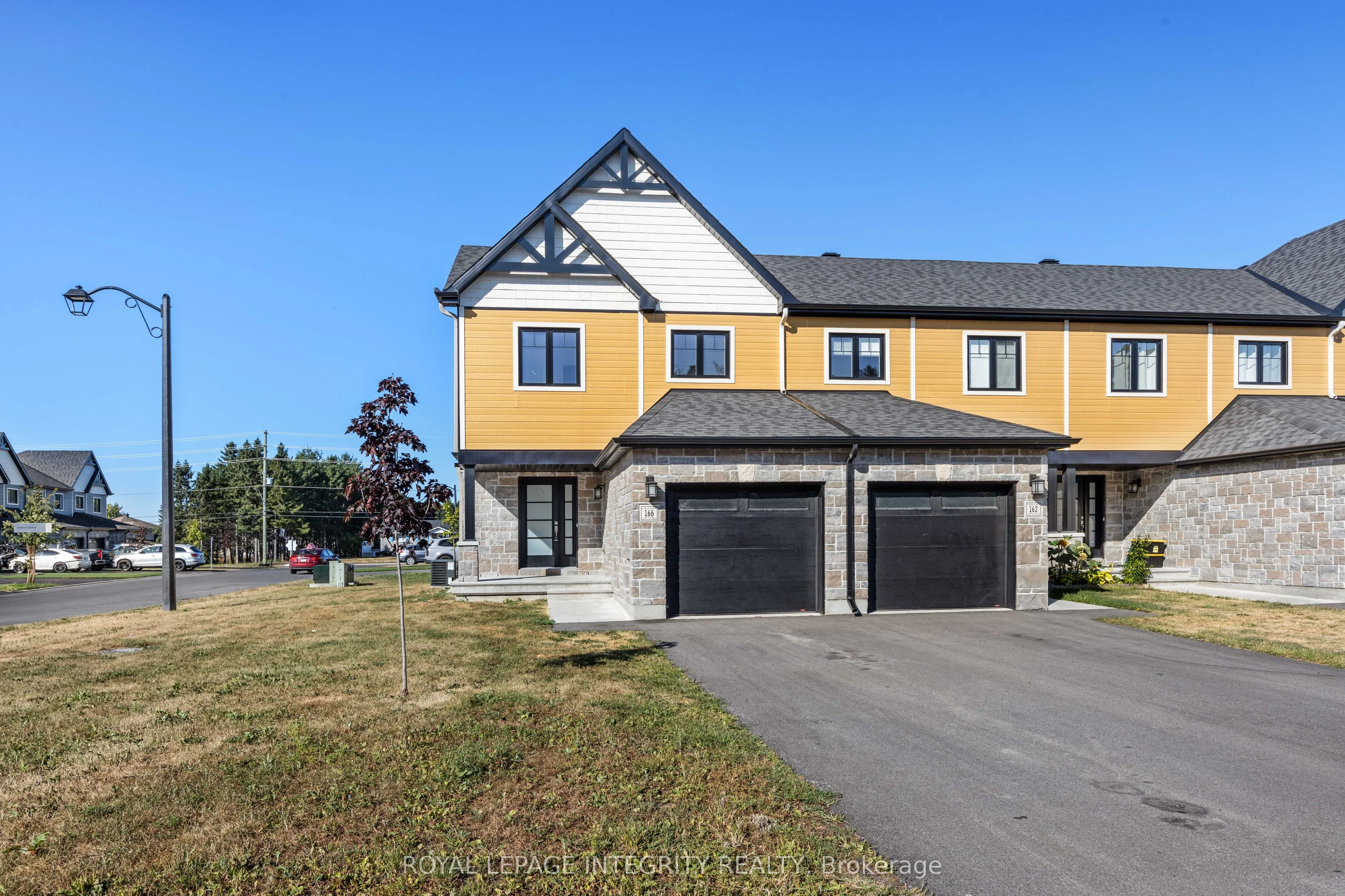 166 Dion Avenue, Clarence-rockland, On K4k 0m2