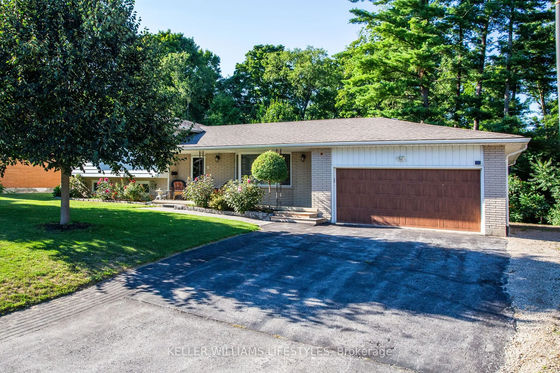 4 Burdock Court, Tillsonburg, ON N4G 2P8