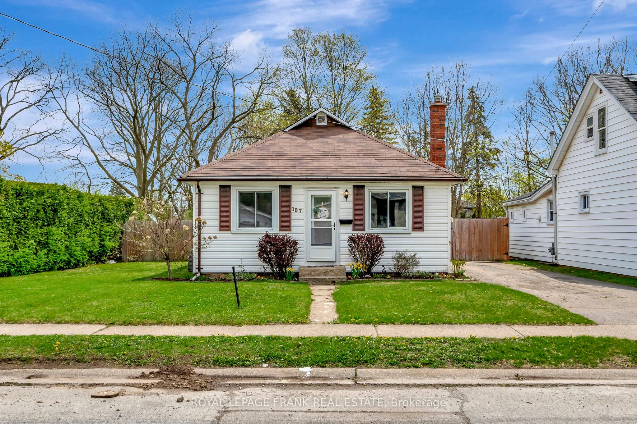 Detached in Brantford