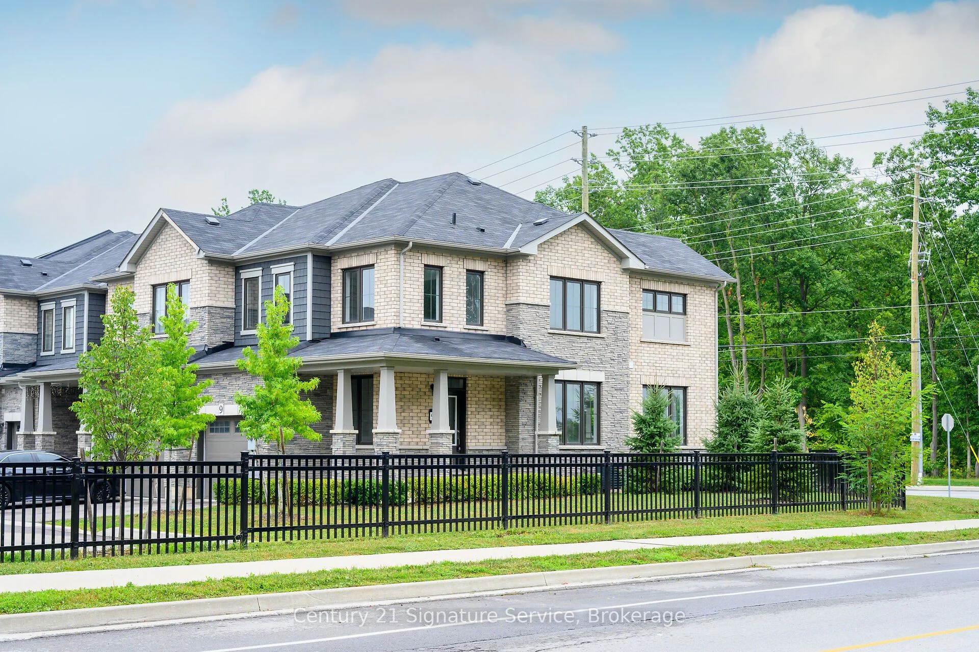 Condo Townhouse in Niagara Falls