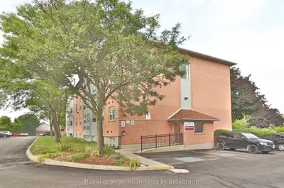 Condo Apartment in Woodstock
