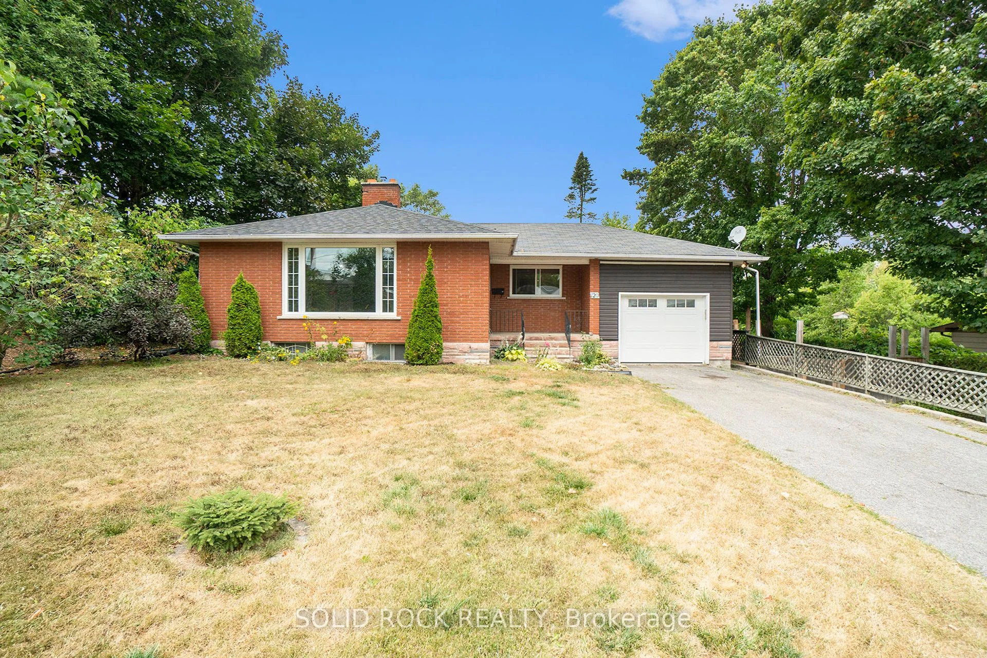 Detached in Arnprior
