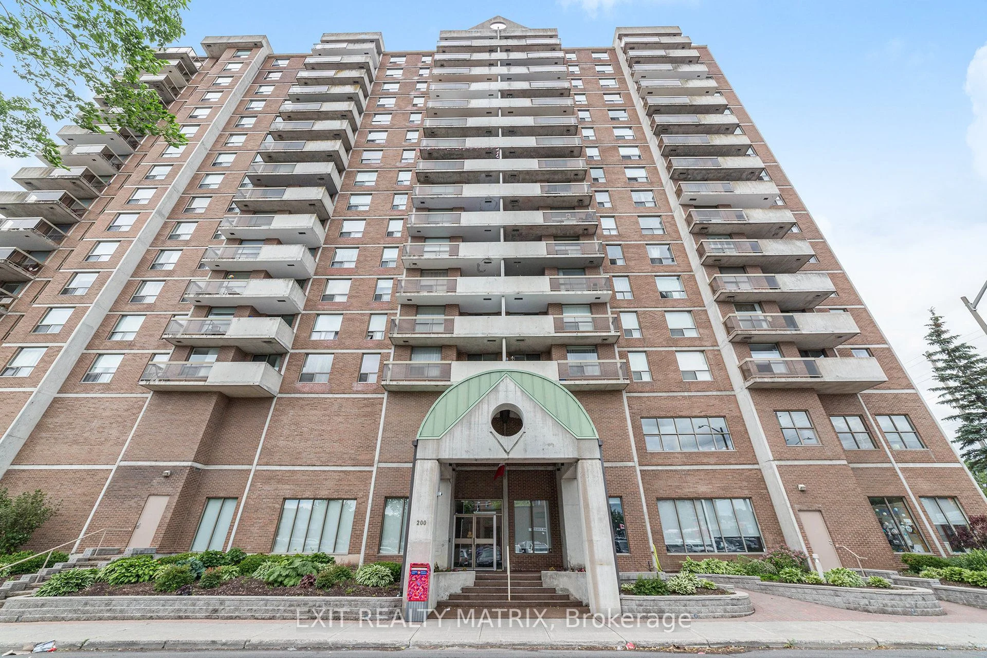 200 Lafontaine Avenue 1105, Vanier and Kingsview Park, ON K1L 8K8