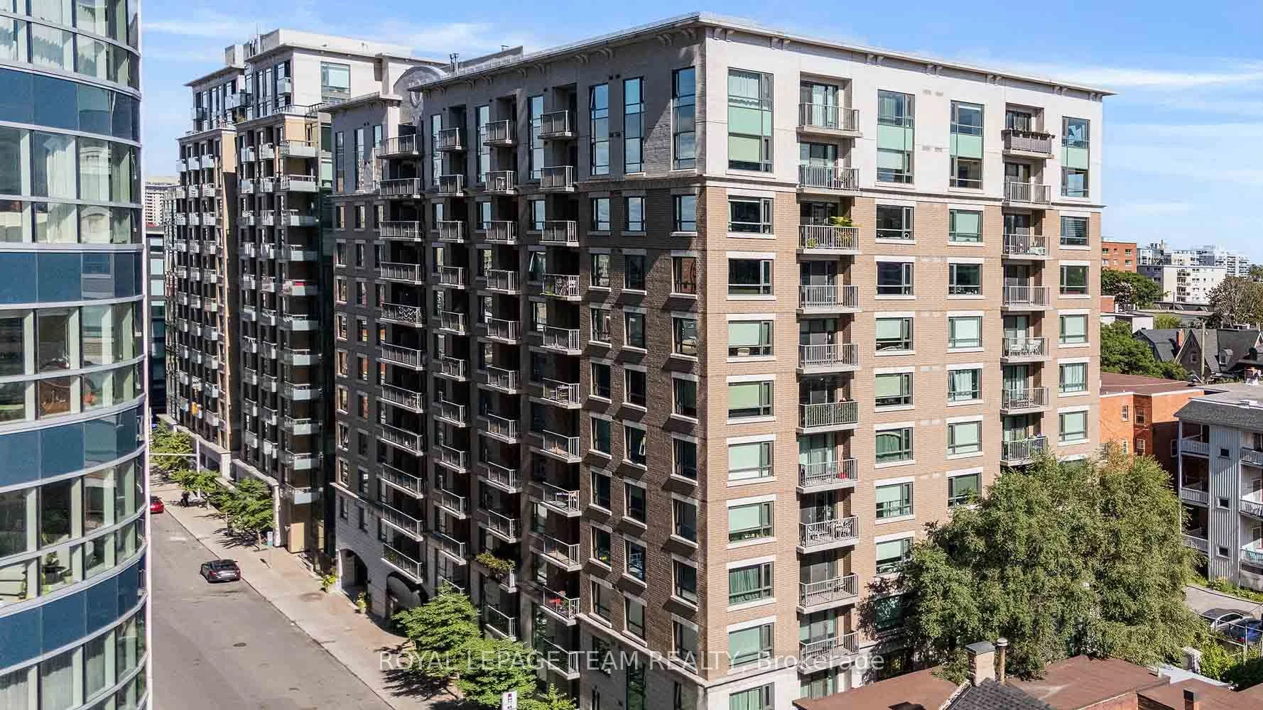 200 BESSERER Street 909, Lower Town - Sandy Hill, ON K1N 0A7