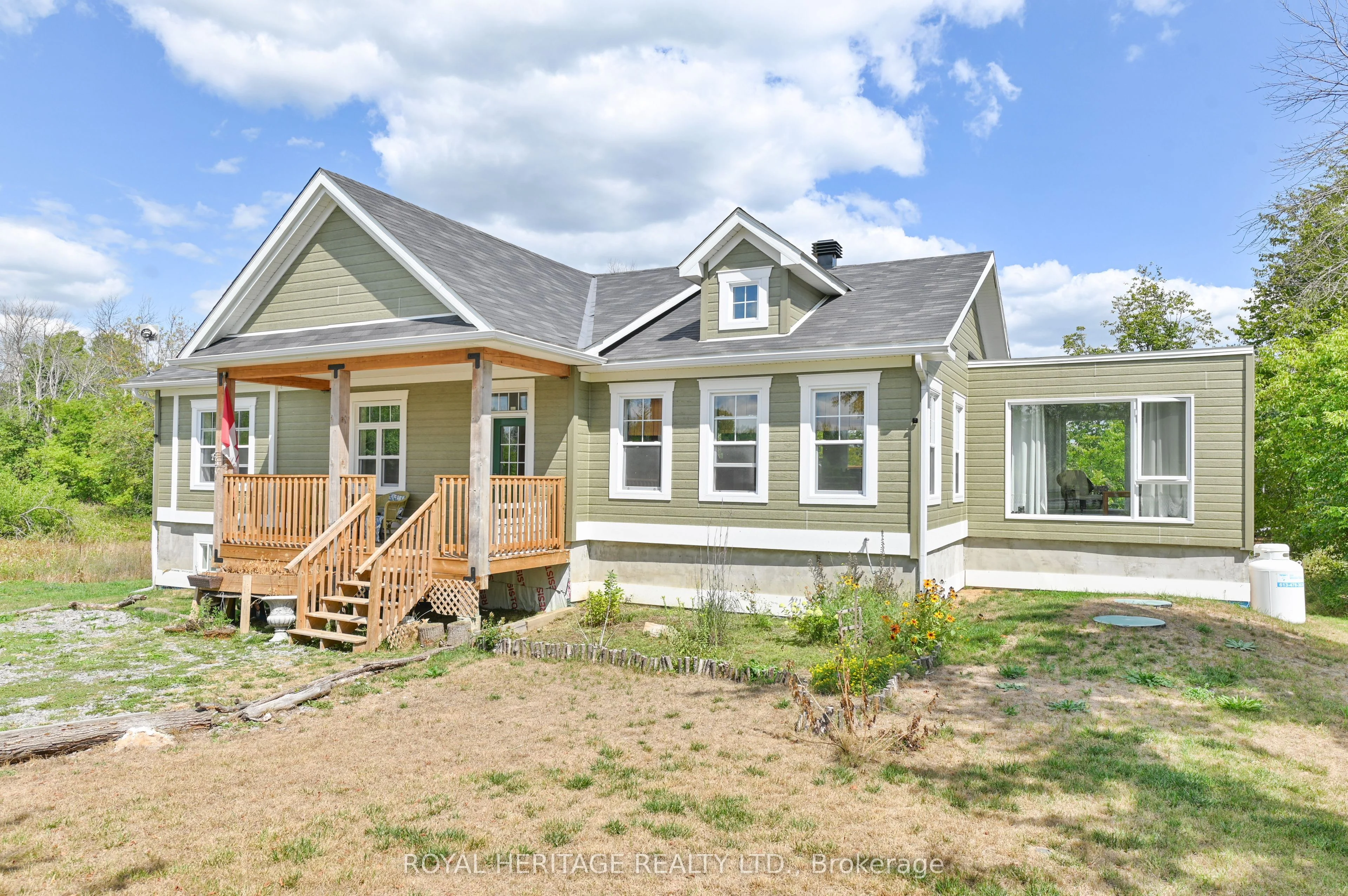 Detached in Tweed