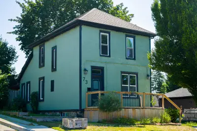 Detached in Woodstock