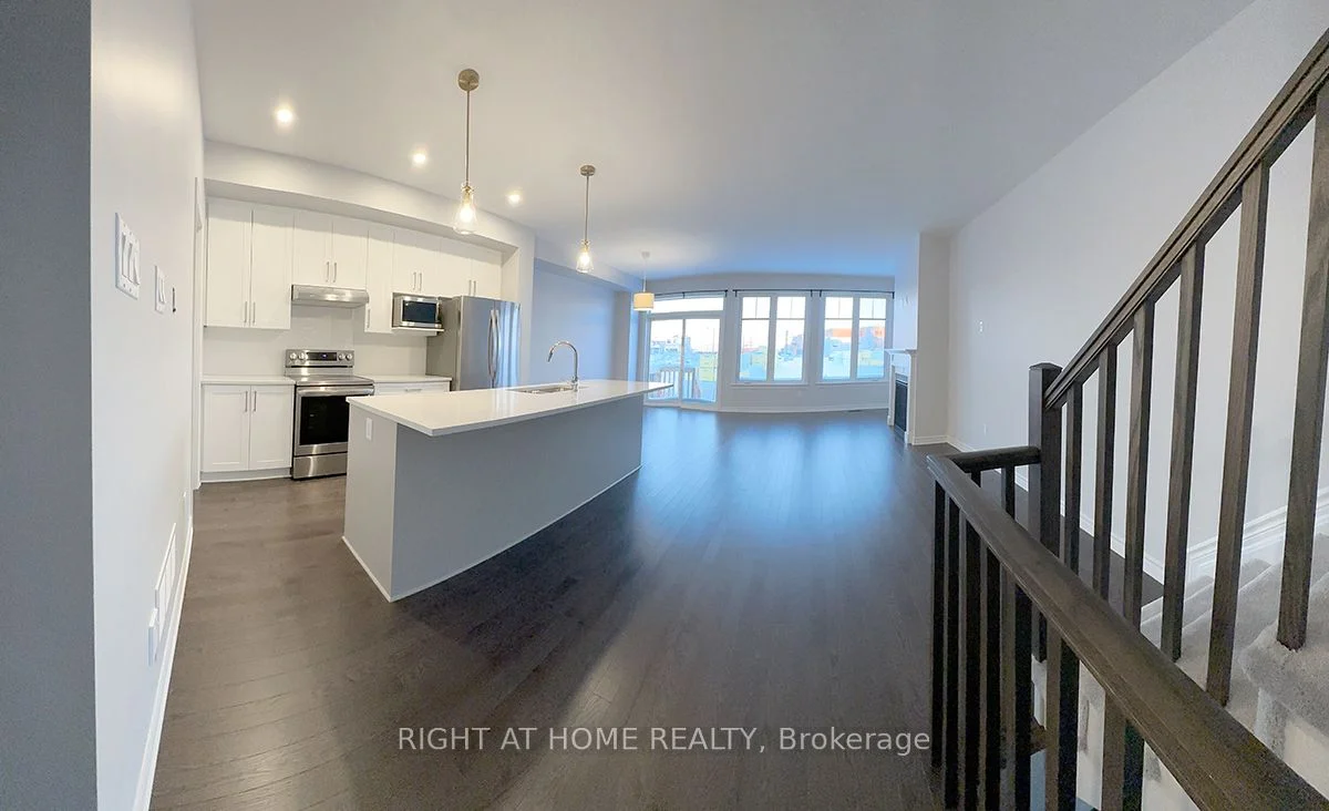 205 Finsbury Avenue, Stittsville - Munster - Richmond, ON K2S 2P8