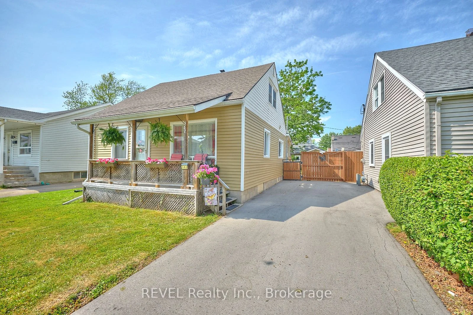 382 Hennepin Avenue, Welland, ON L3B 4T5