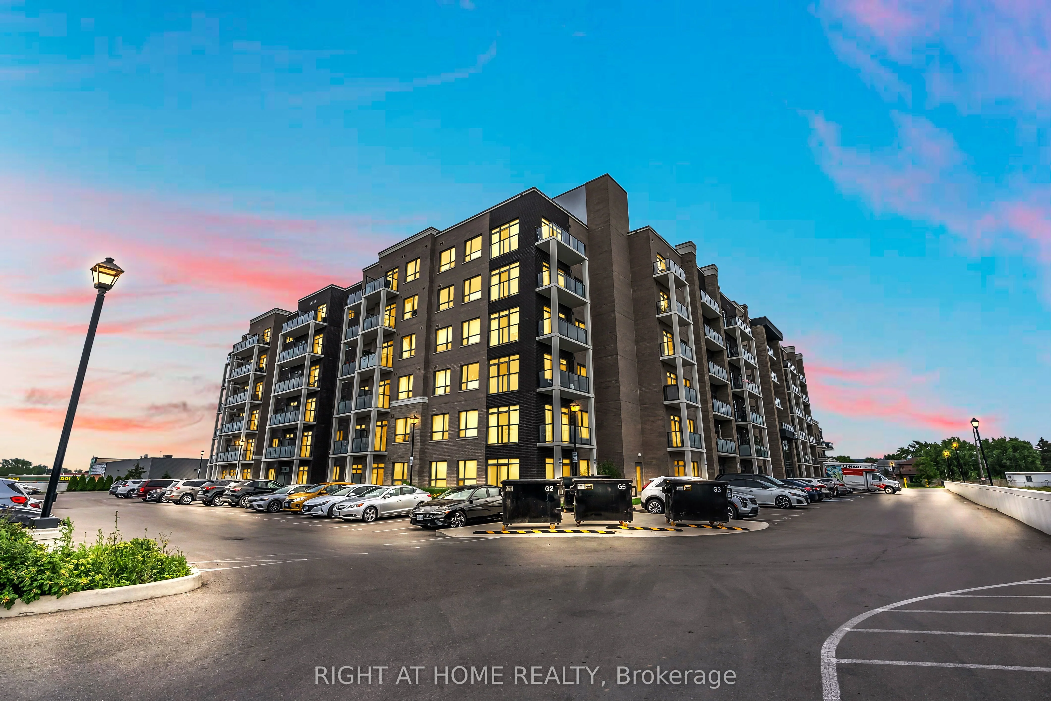 5055 Greenlane Road 208, Lincoln, On L0r 1b3