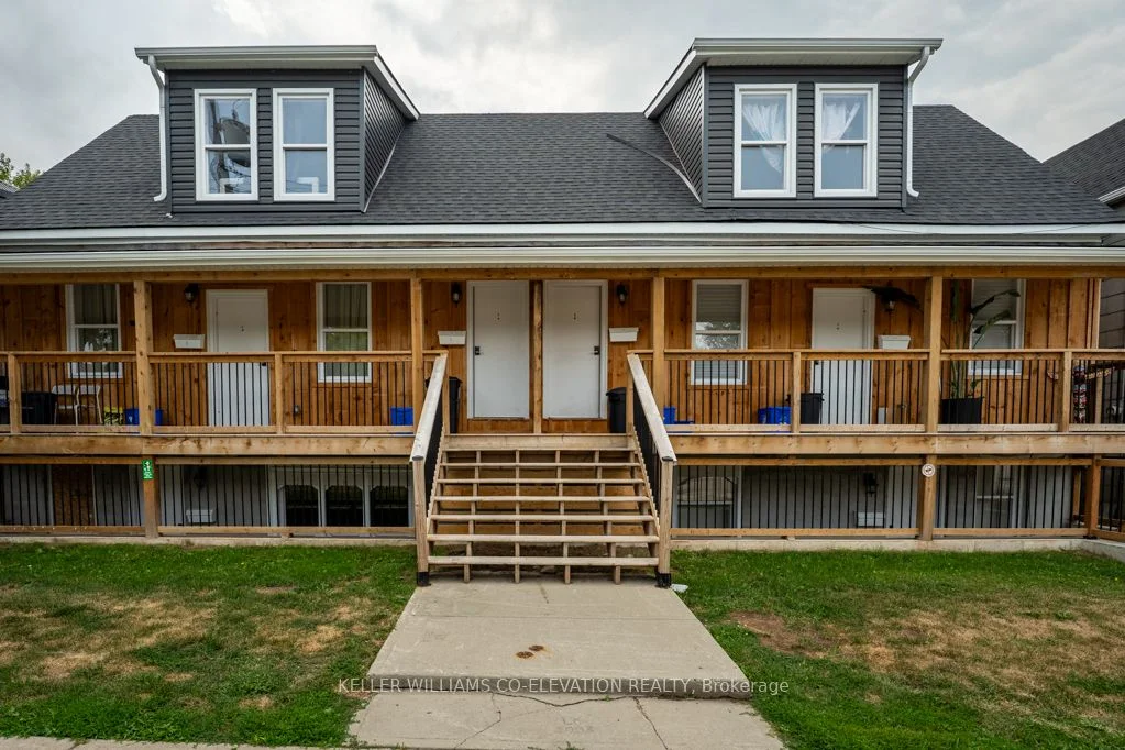 164-168 Picton Street E 1, Hamilton, ON L8L 3W6