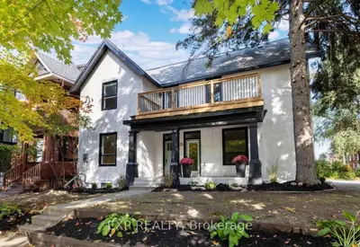 Triplex in West Centre Town