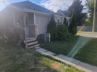 Detached in Kingston