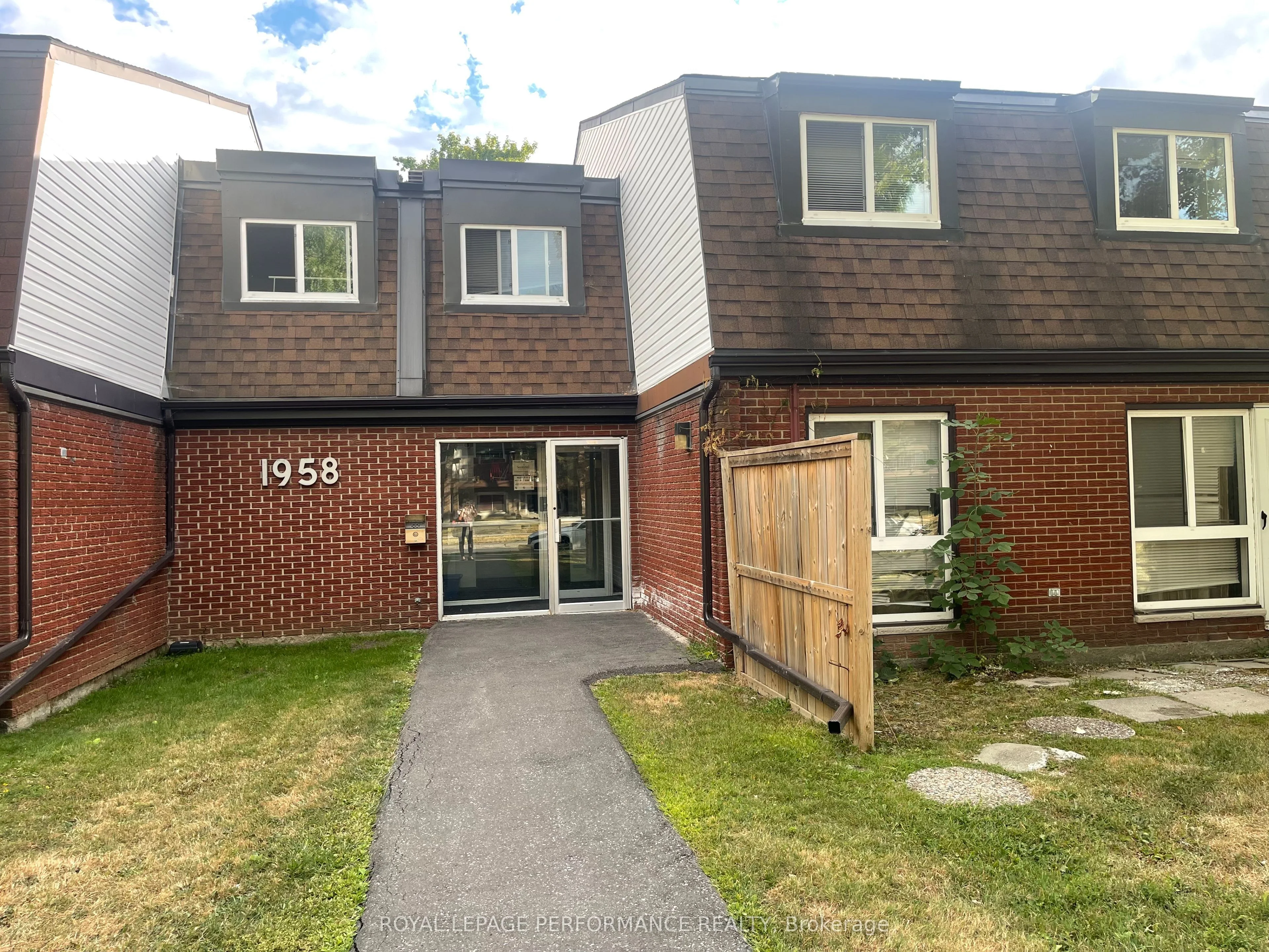 1958 Jasmine Crescent 25j, Beacon Hill North - South And Area, On K1j 7w1