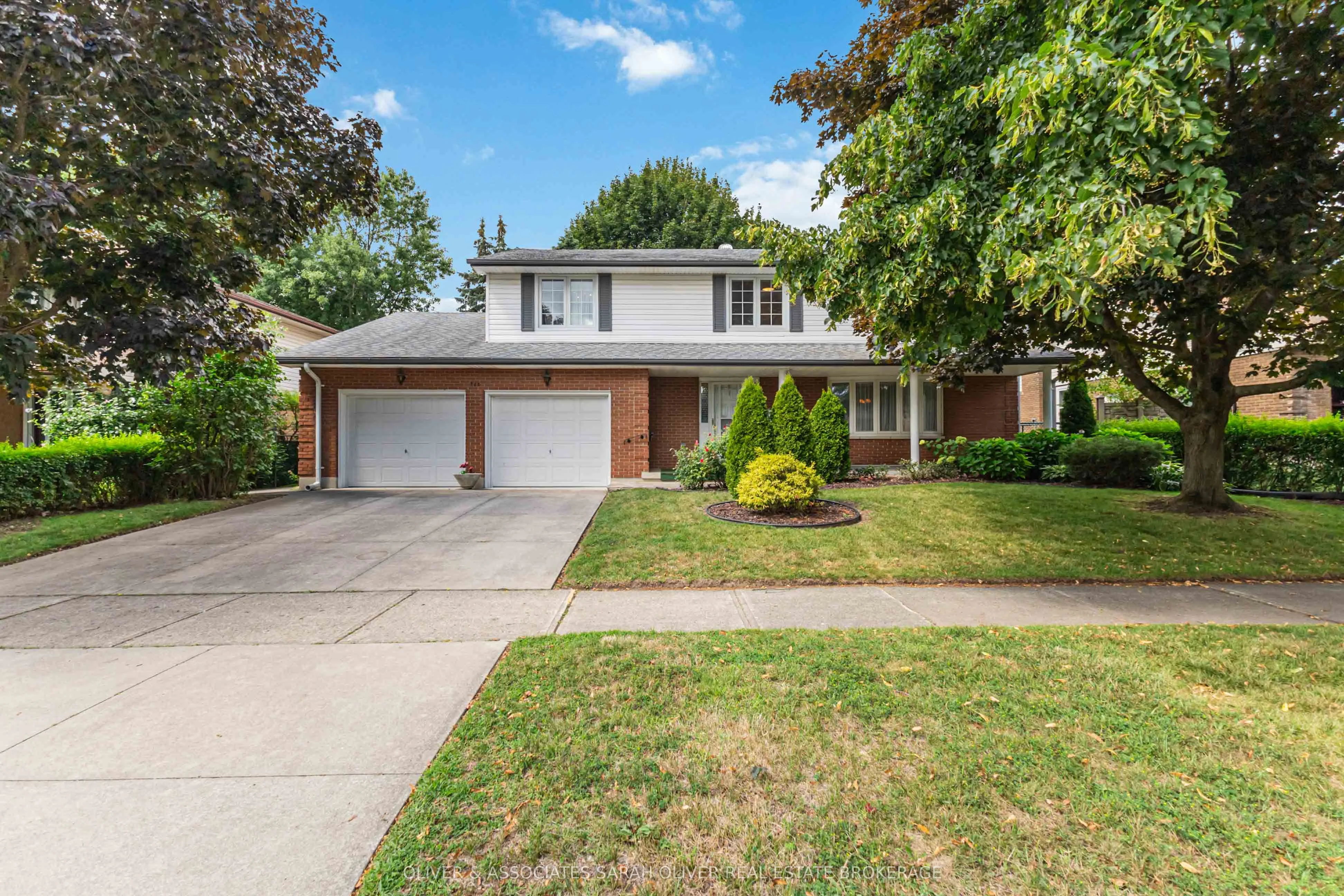 760 Village Green Avenue, London South, ON N6K 1H4