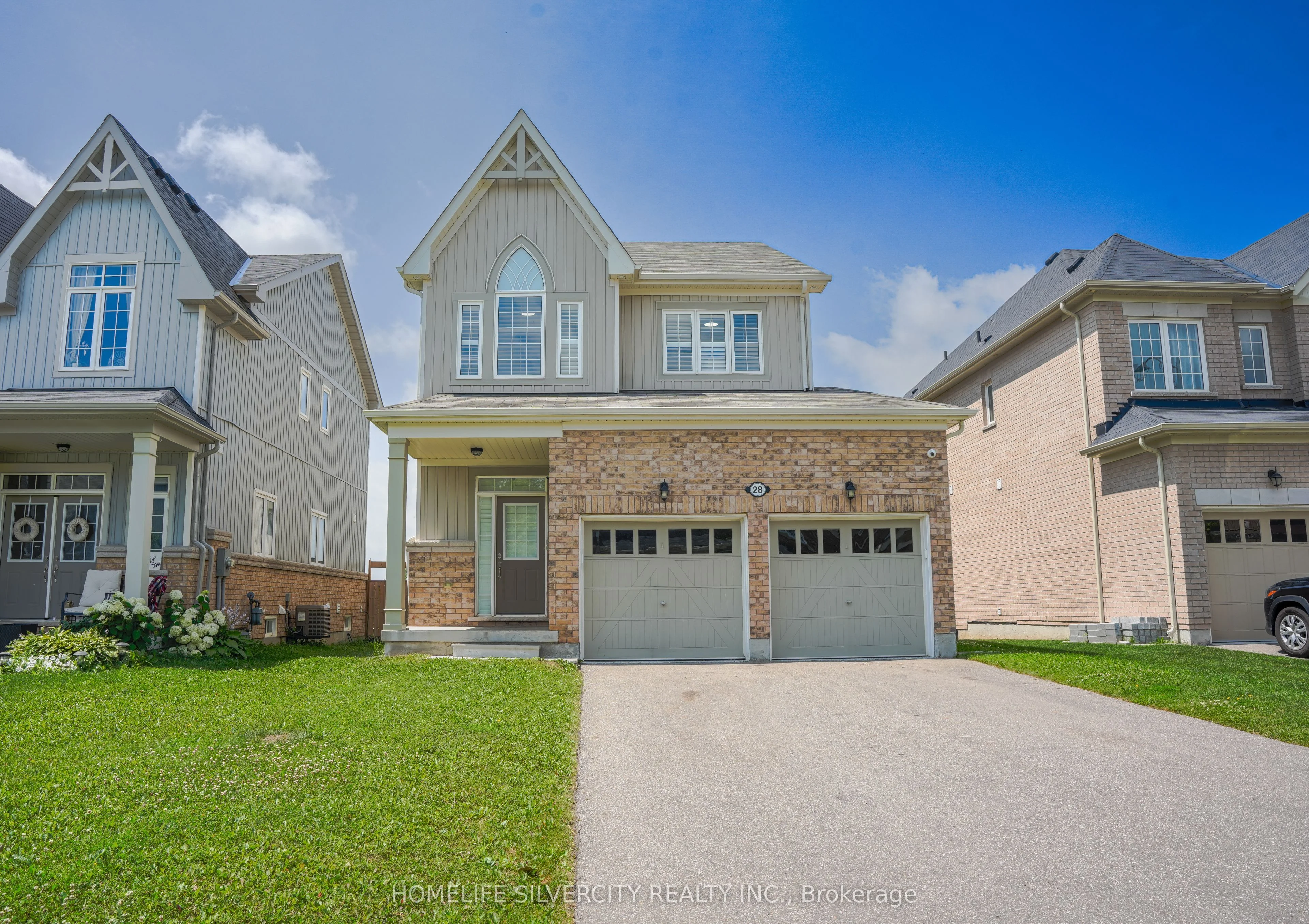Detached in East Luther Grand Valley