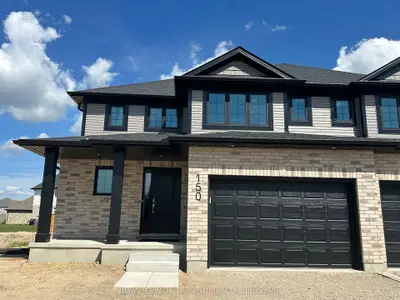 Semi-Detached in Central Elgin