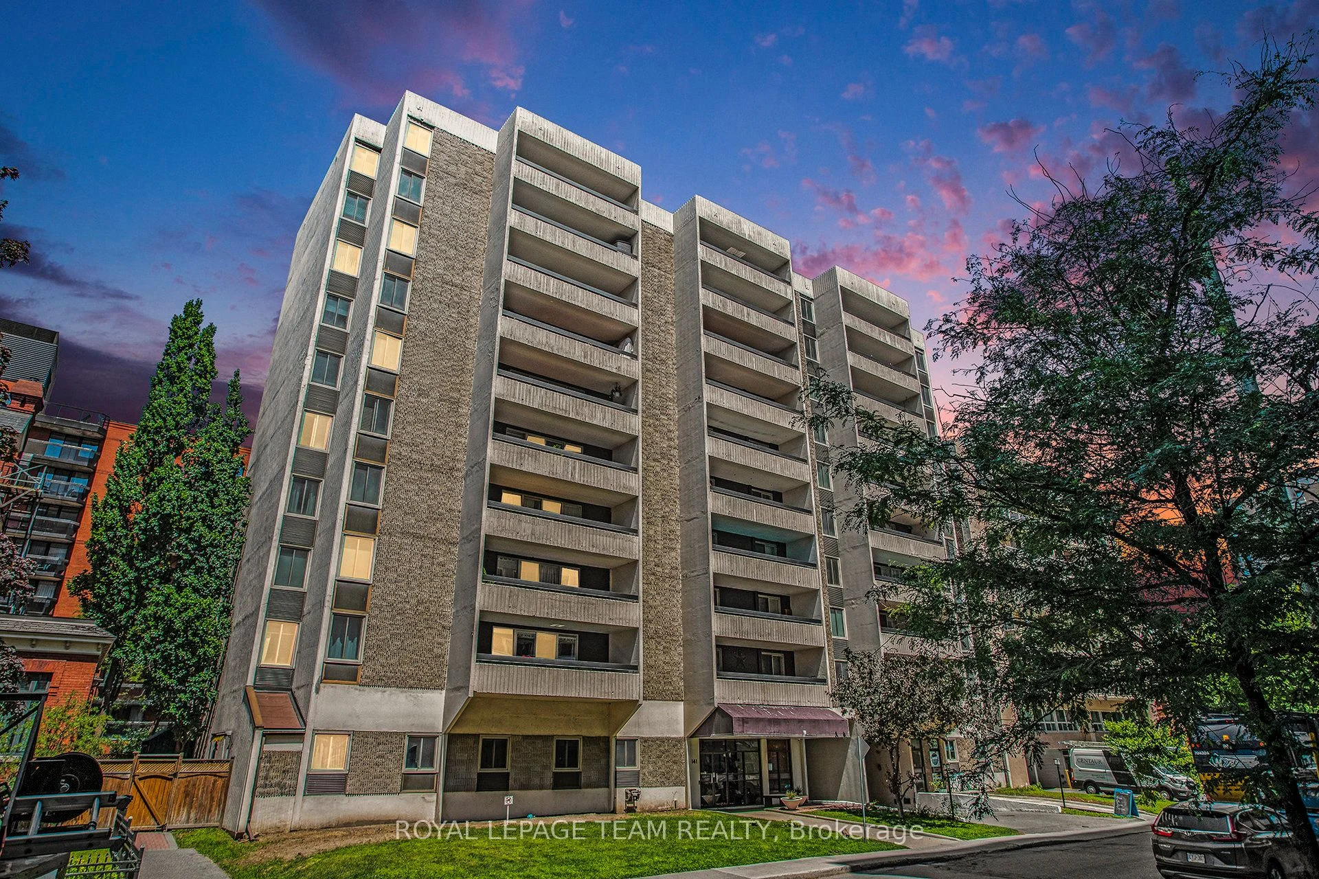 141 Somerset Street W 402, Ottawa Centre, ON K2P 2H1