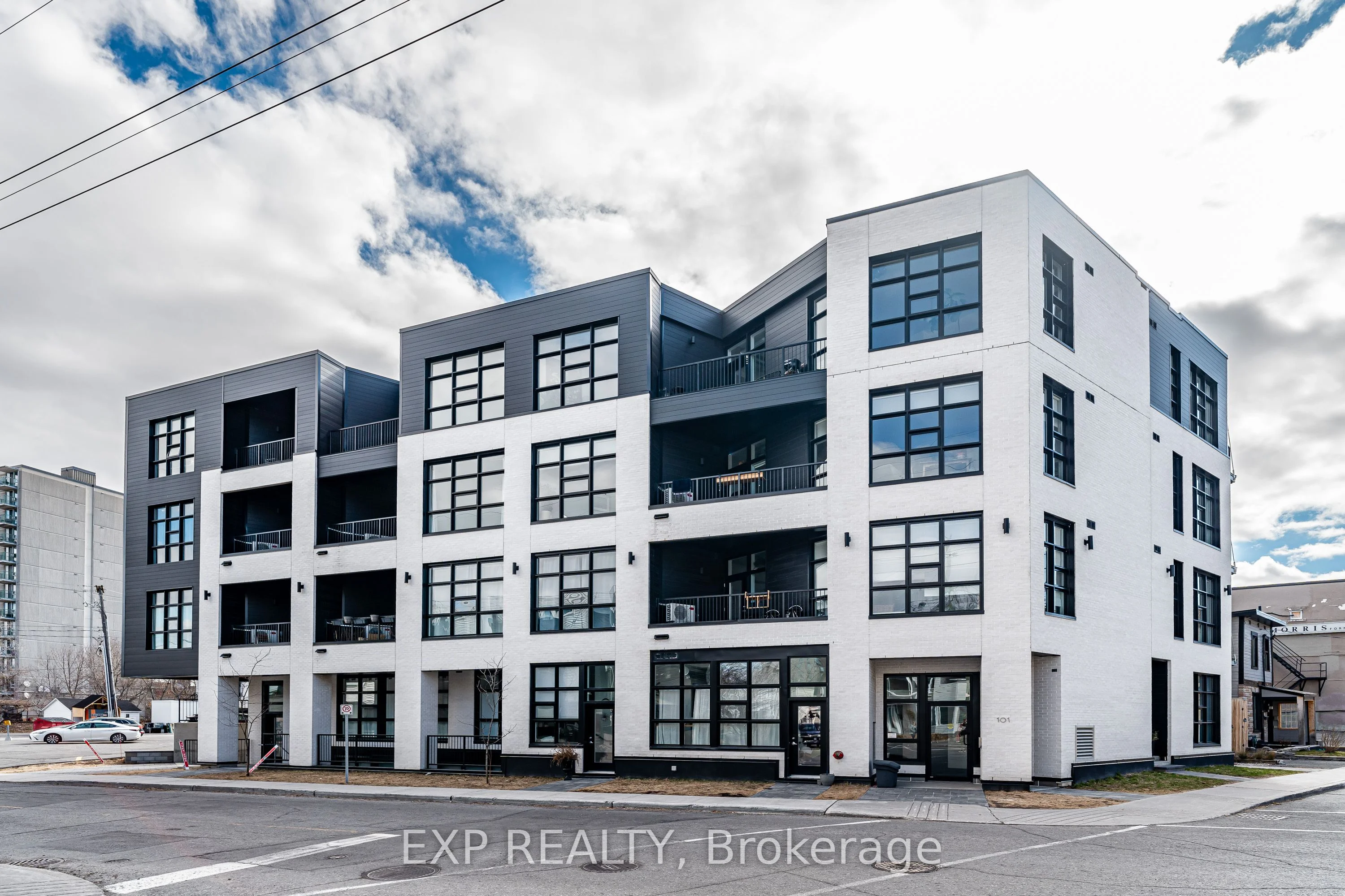 101 Pinhey Street 305, West Centre Town, ON K1Y 1T7